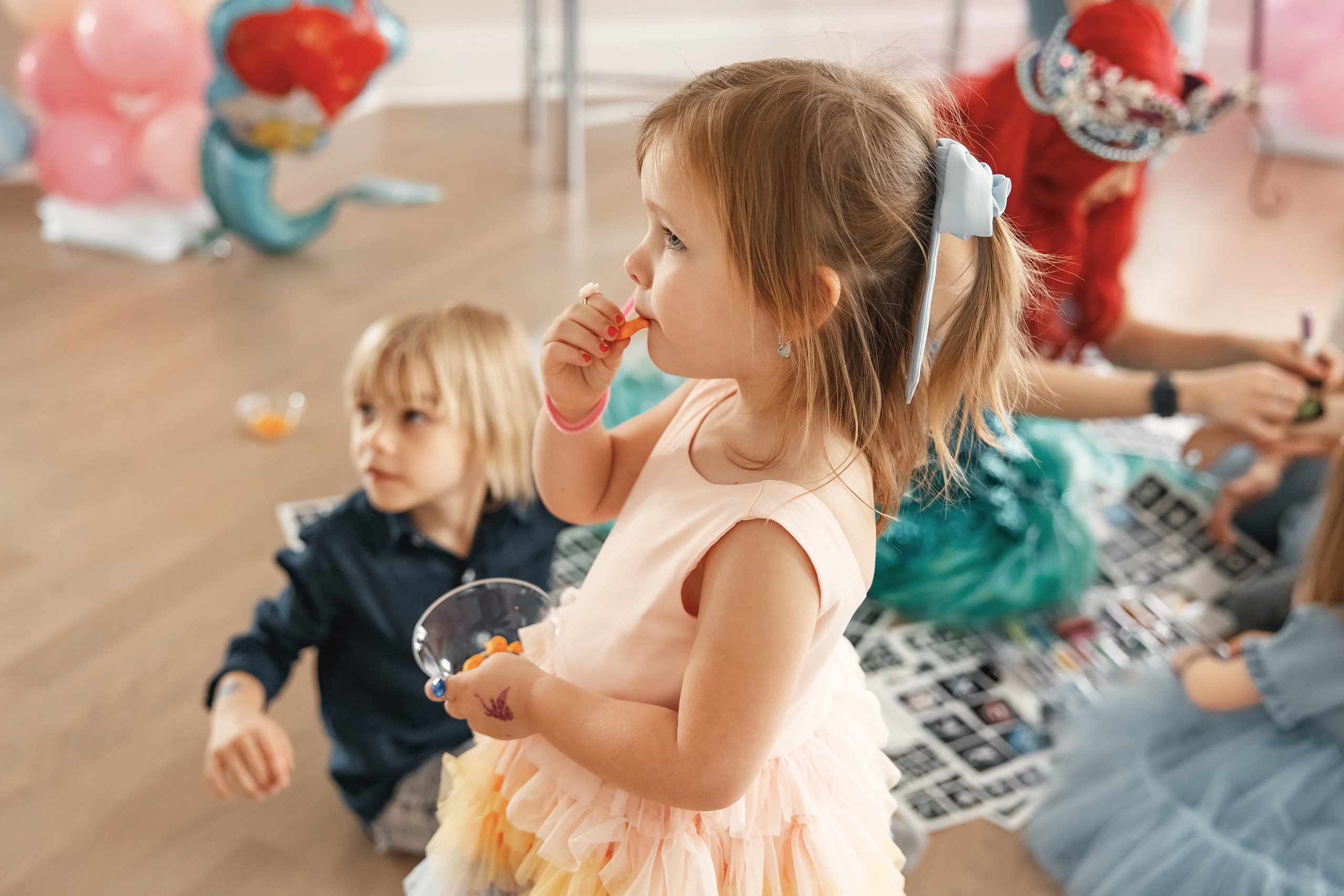 04.25.2021 Birthday. Wedding family event photographer in Chicago Nick Yushevich