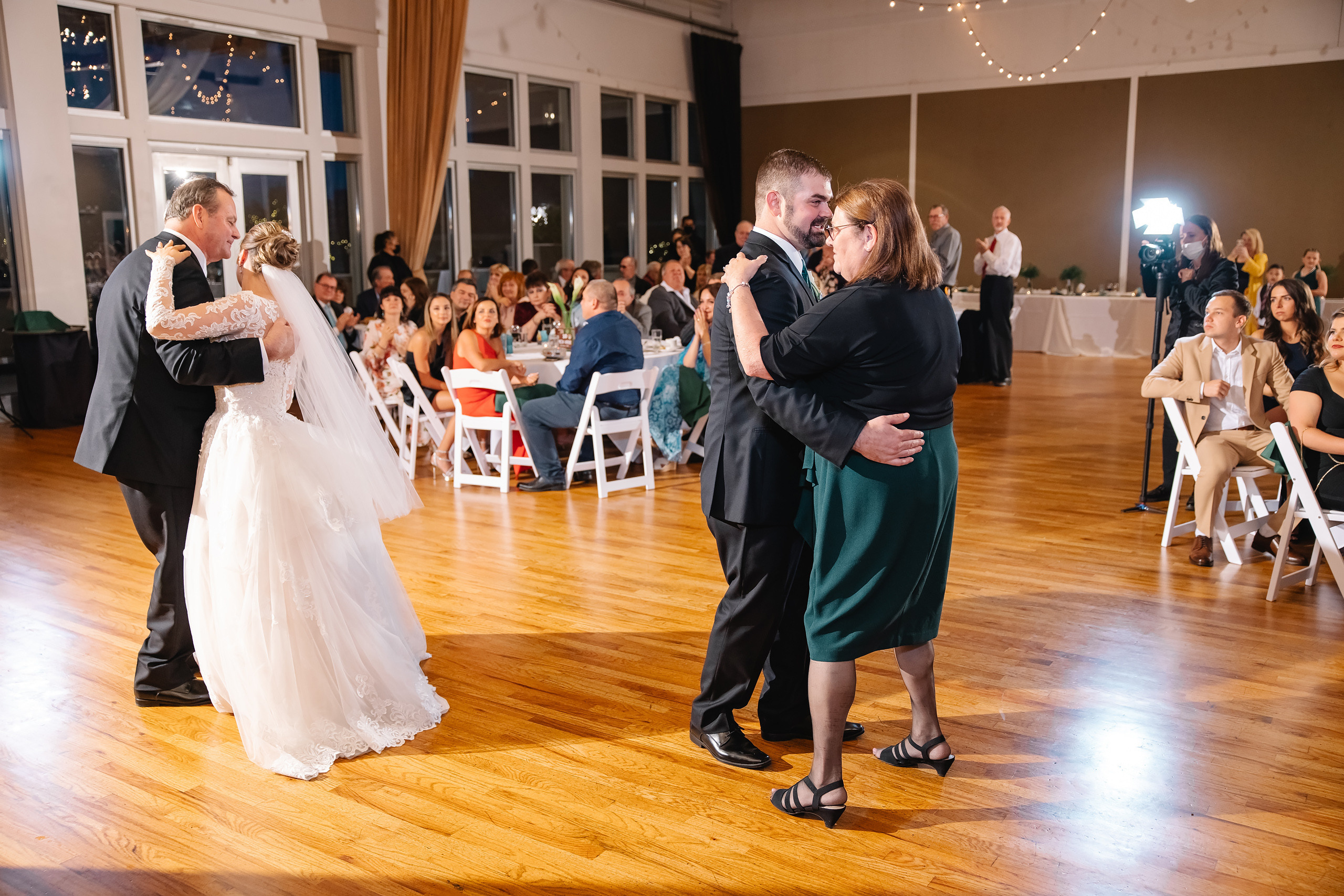 05.29.2021 Wedding. Wedding family event photographer in Chicago Nick Yushevich