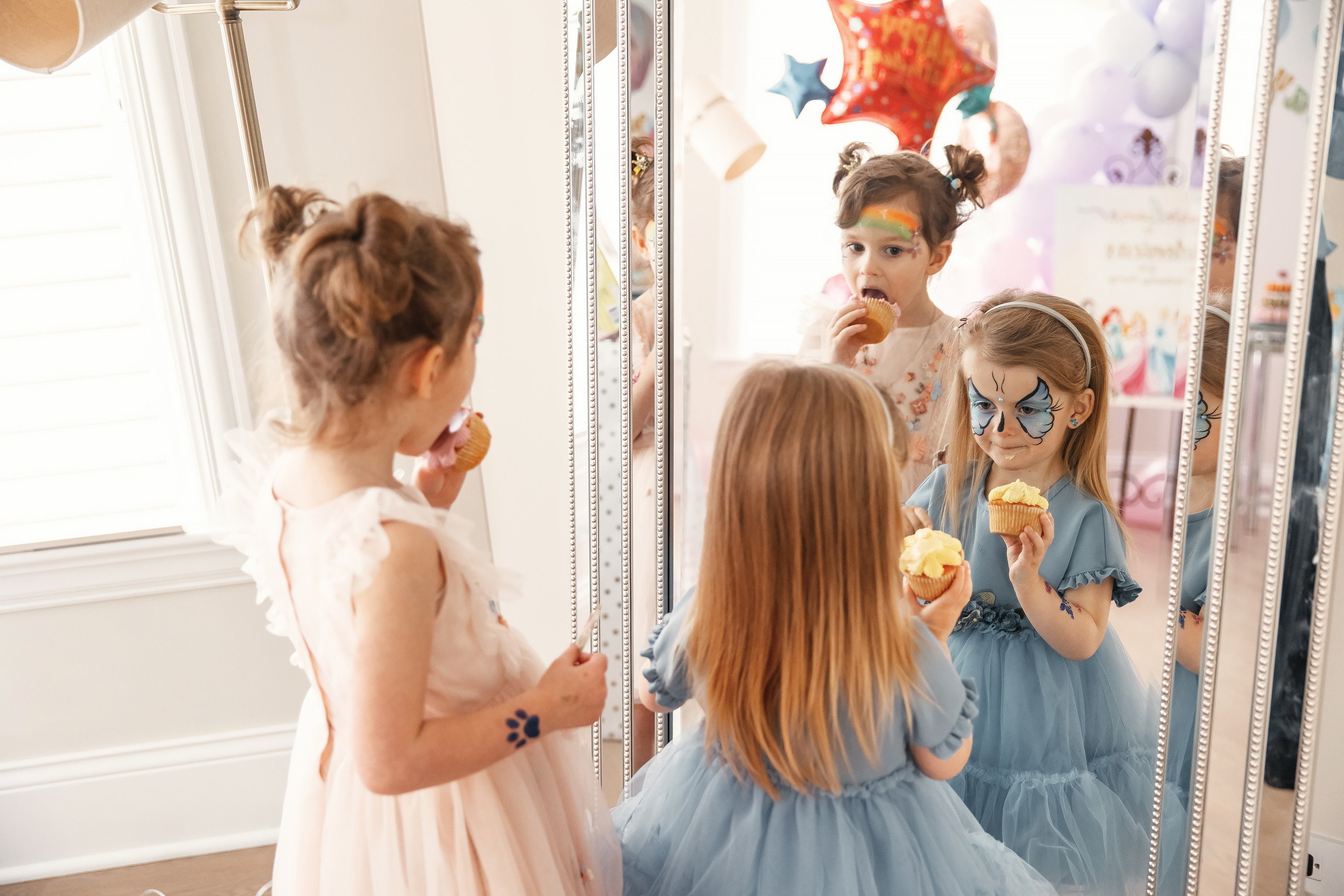 04.25.2021 Birthday. Wedding family event photographer in Chicago Nick Yushevich