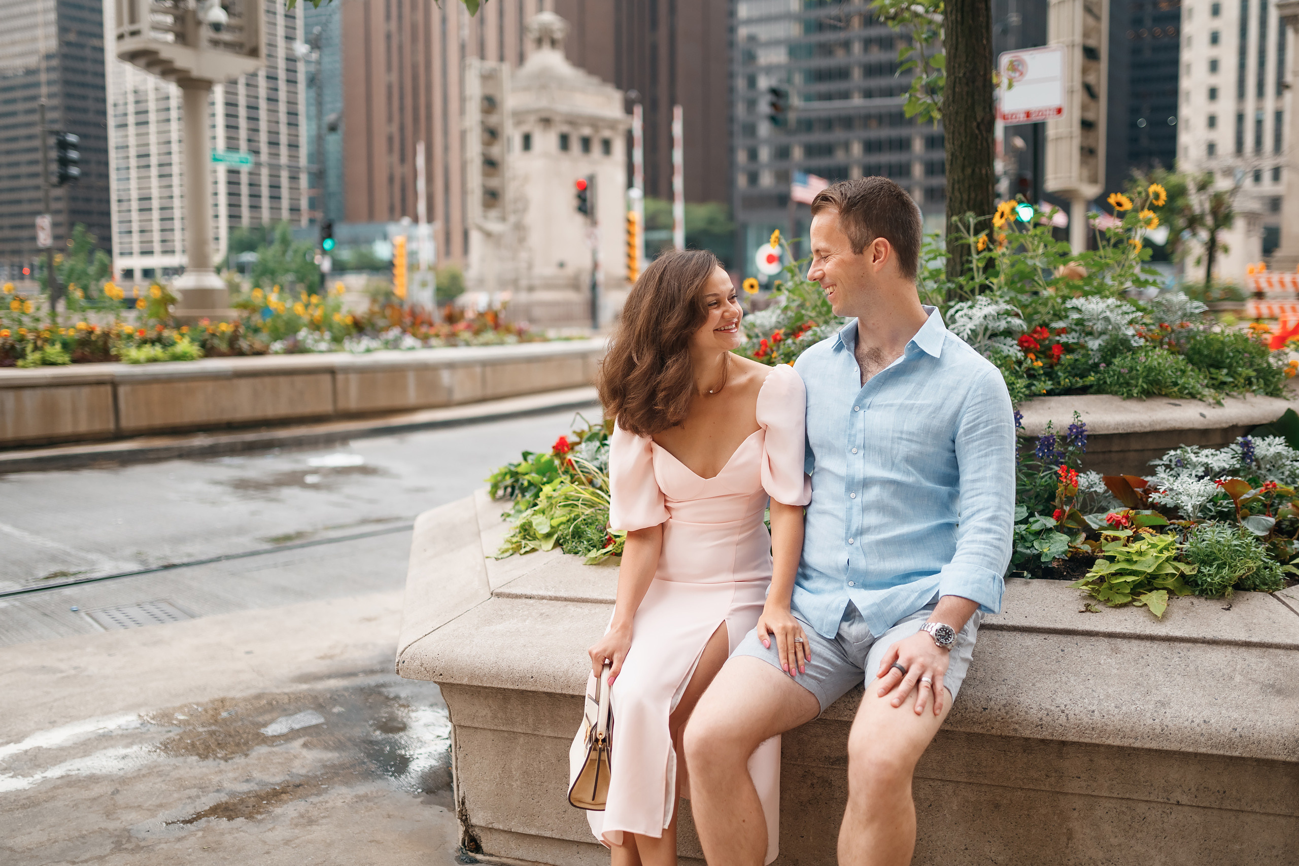 06.20.2021 Walk in Chicago. Wedding family event photographer in Chicago Nick Yushevich