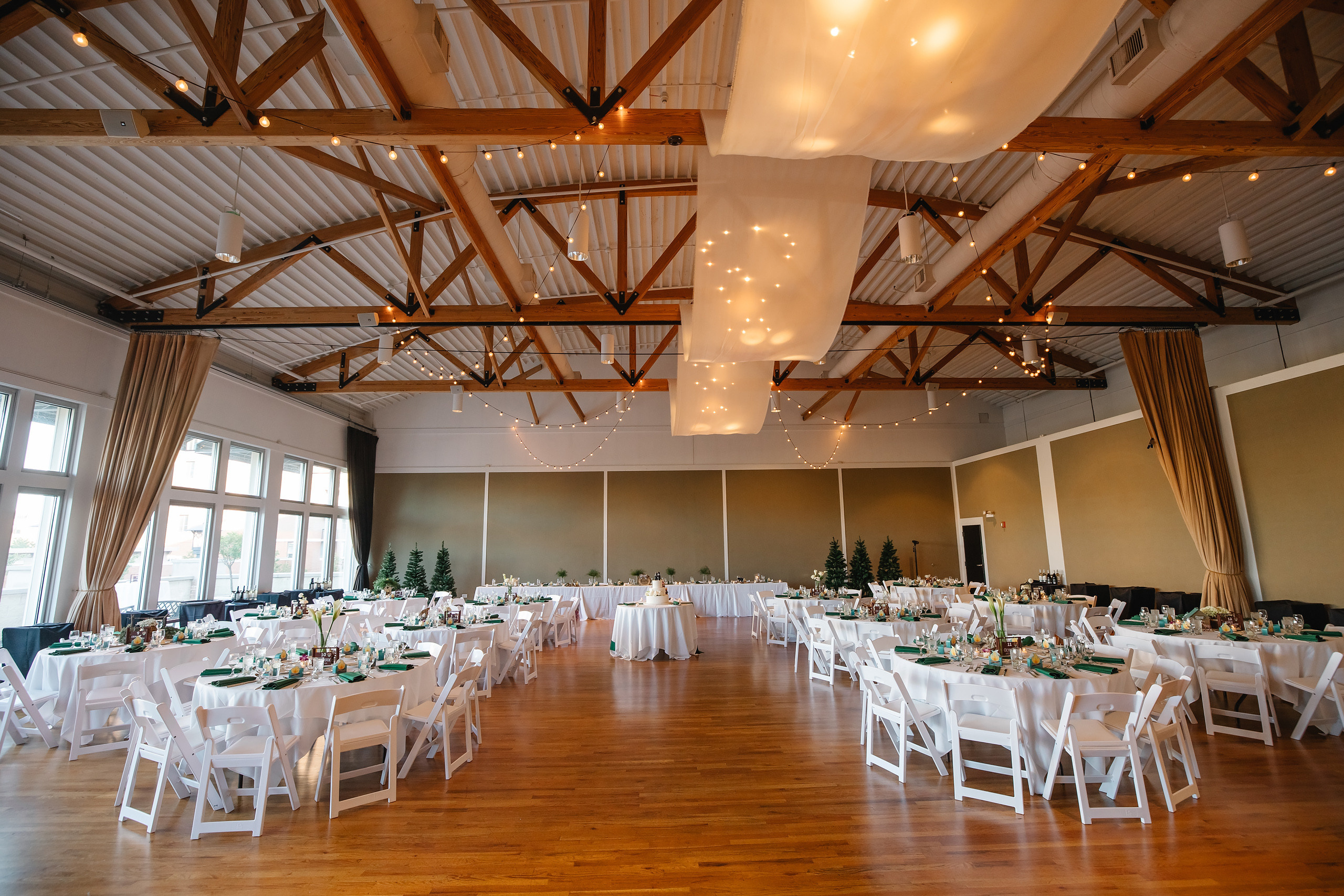 05.29.2021 Wedding. Wedding family event photographer in Chicago Nick Yushevich