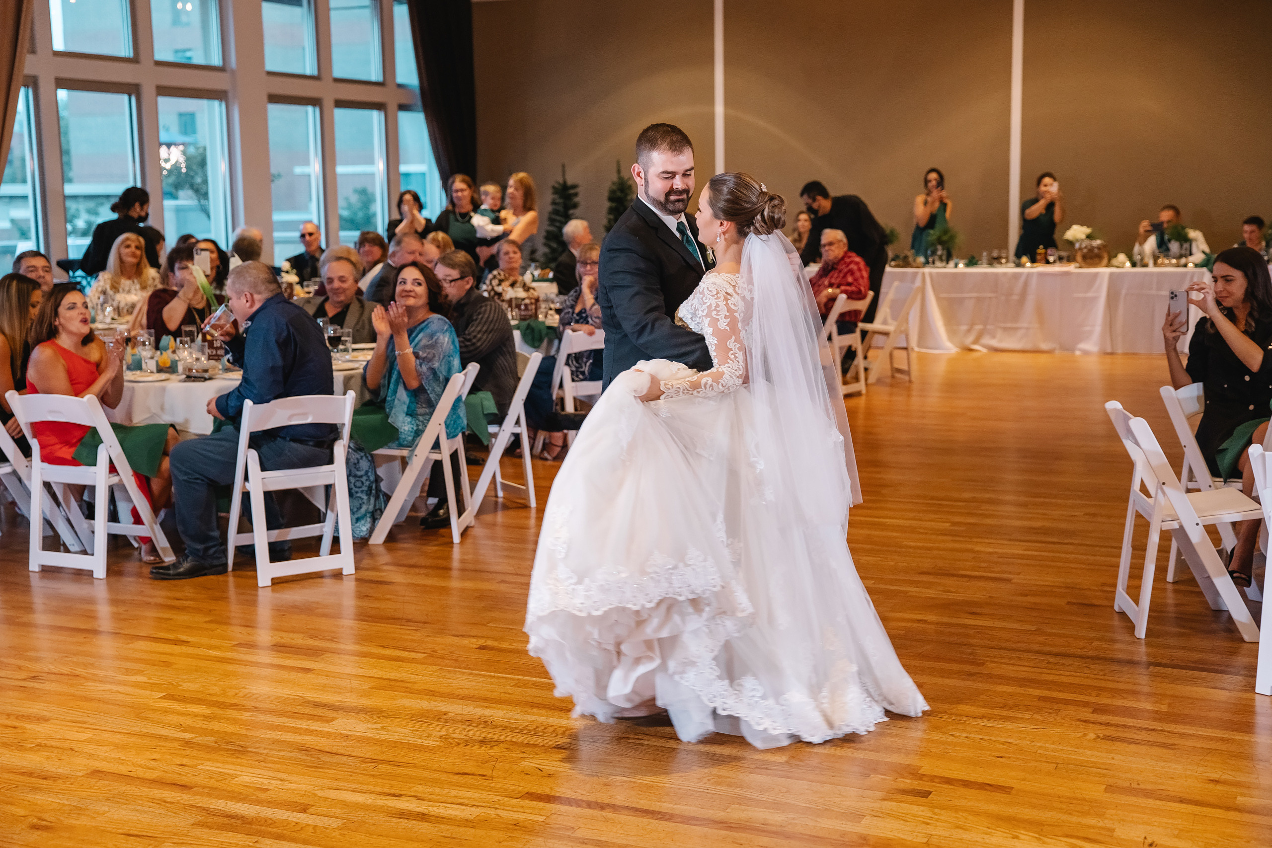 05.29.2021 Wedding. Wedding family event photographer in Chicago Nick Yushevich