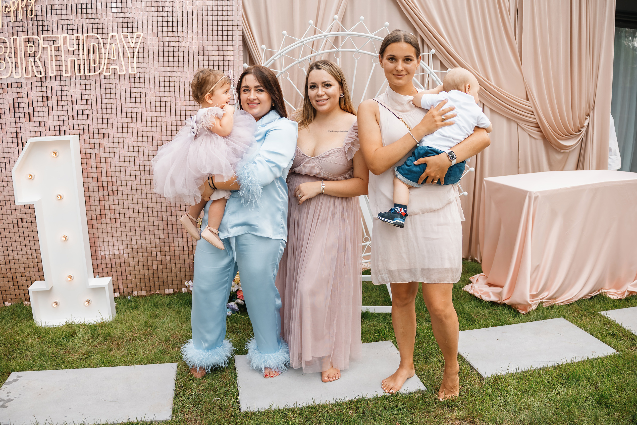 07.25.2021 First birthday. Wedding family event photographer in Chicago Nick Yushevich