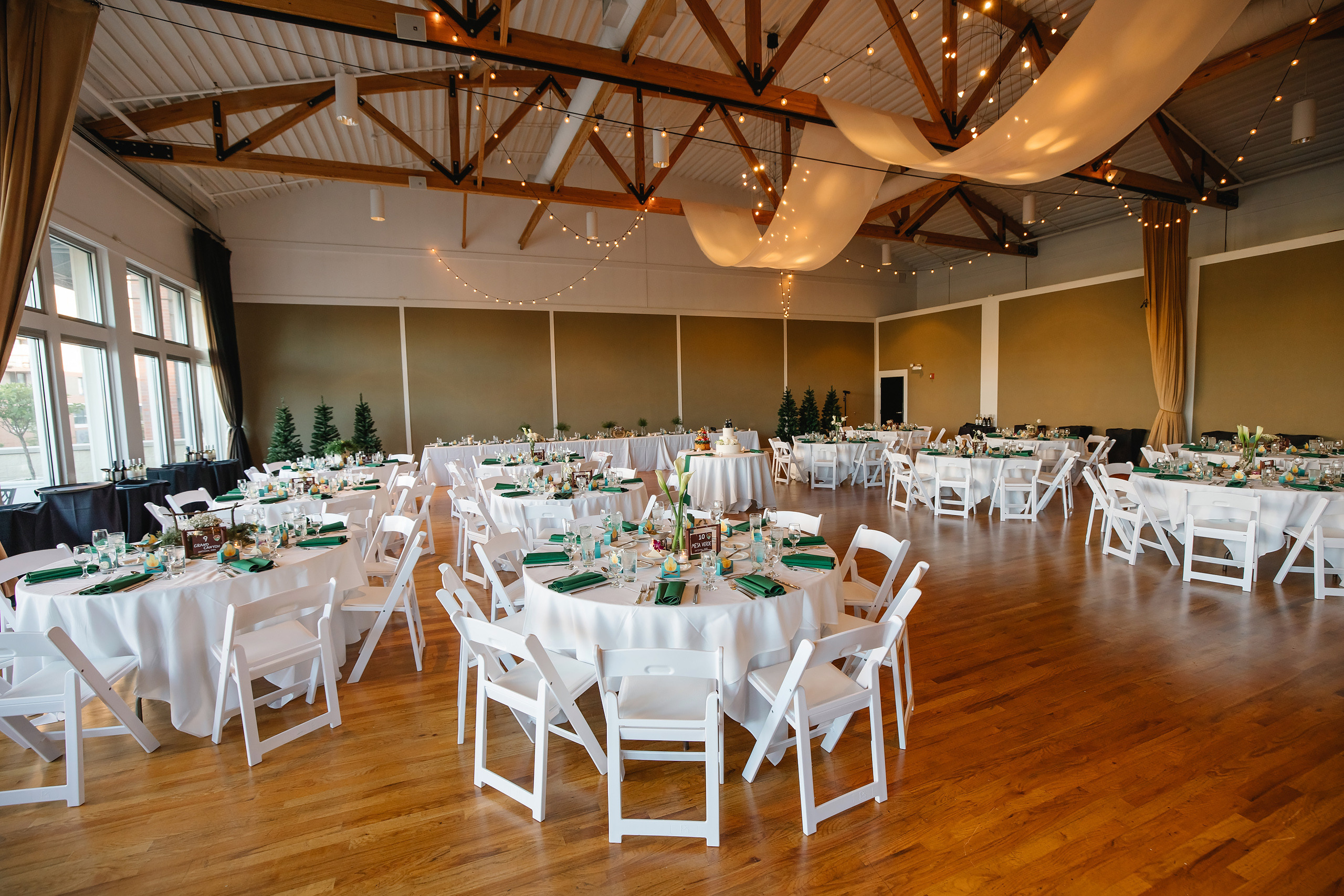 05.29.2021 Wedding. Wedding family event photographer in Chicago Nick Yushevich