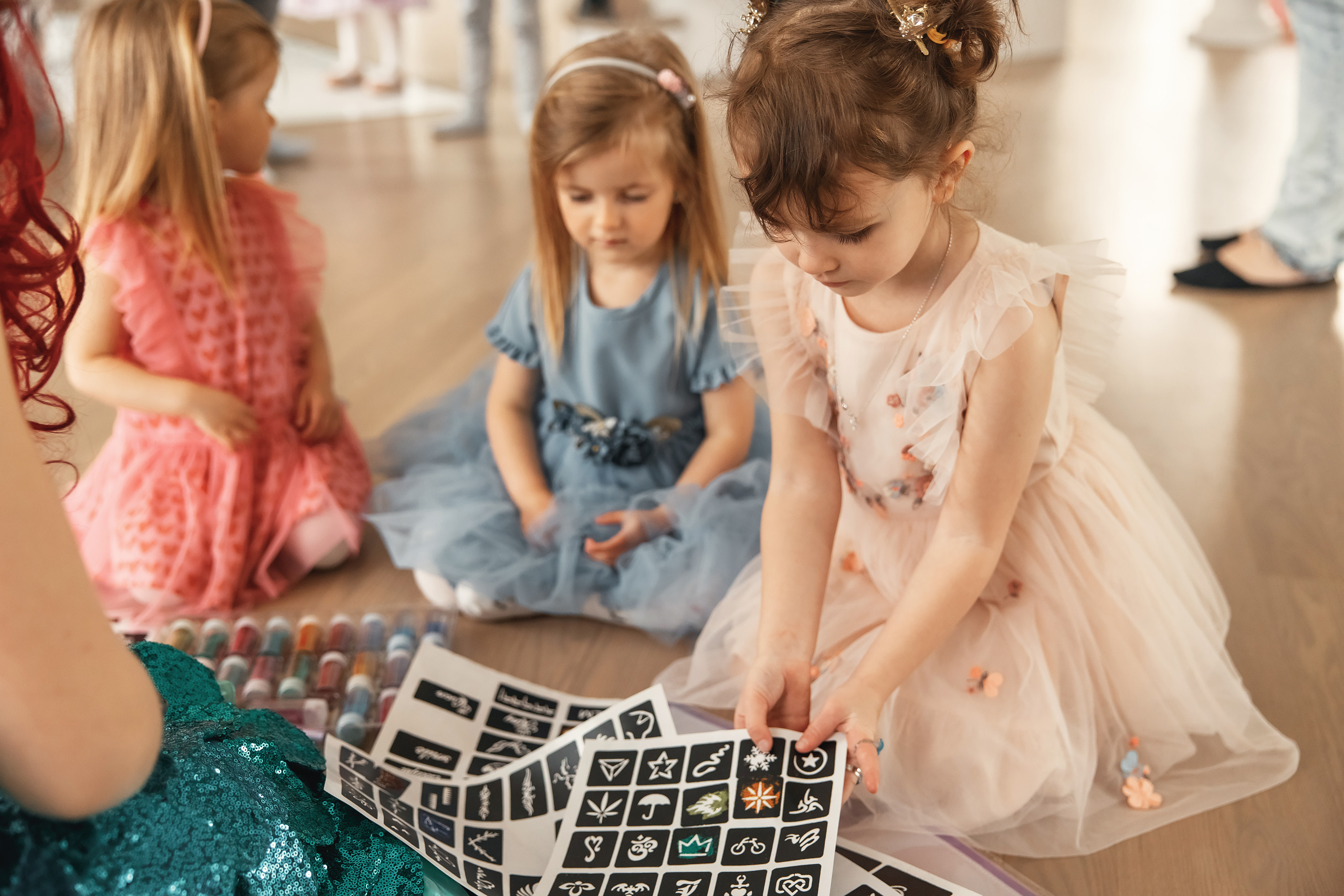 04.25.2021 Birthday. Wedding family event photographer in Chicago Nick Yushevich