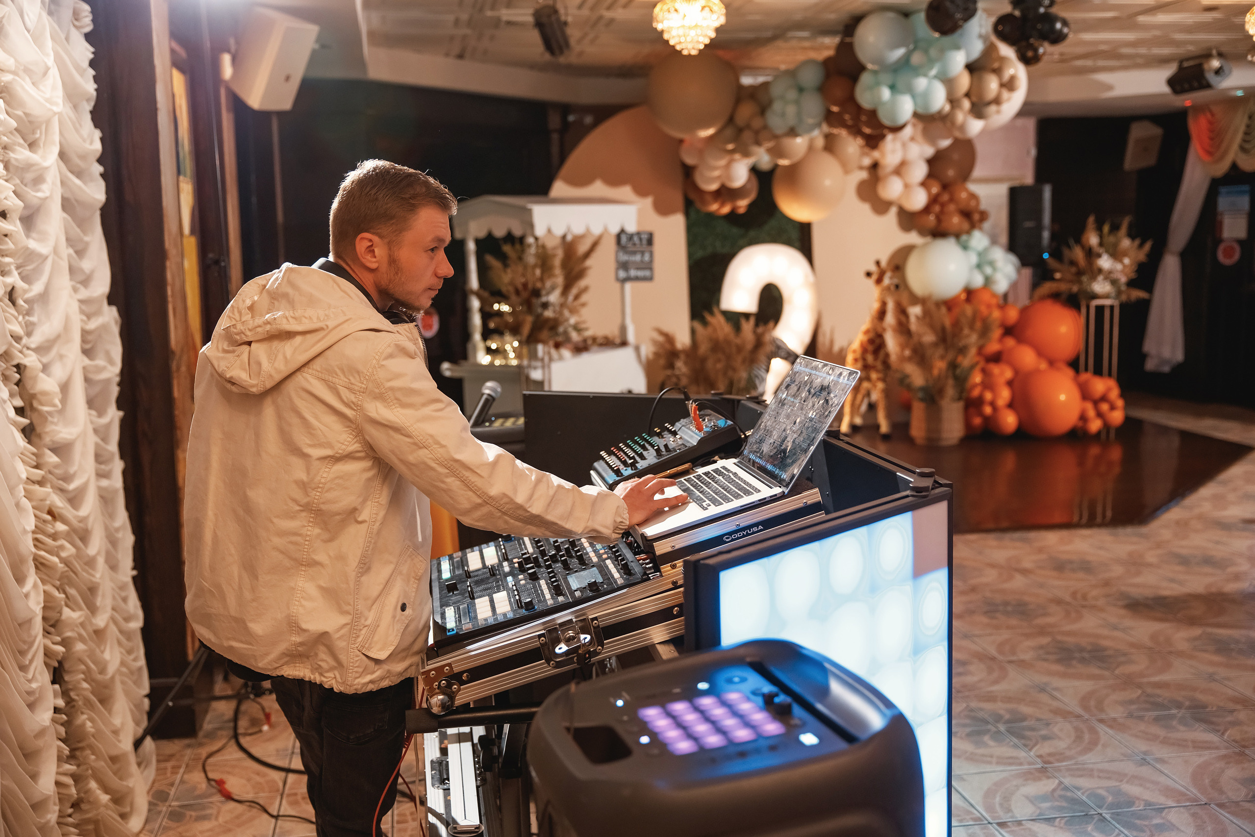 05.07.2021 Birthday. Wedding family event photographer in Chicago Nick Yushevich