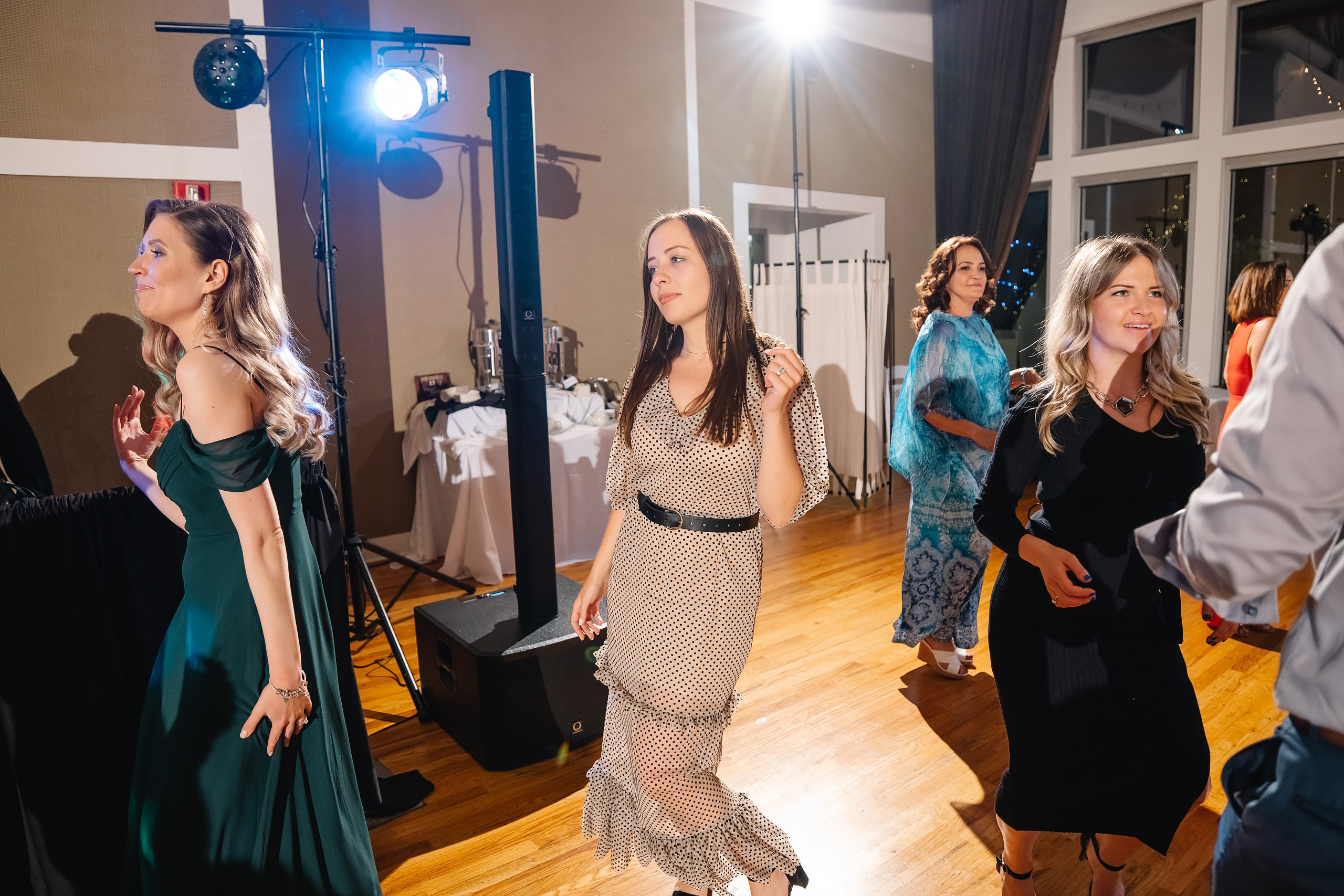 05.29.2021 Wedding. Wedding family event photographer in Chicago Nick Yushevich