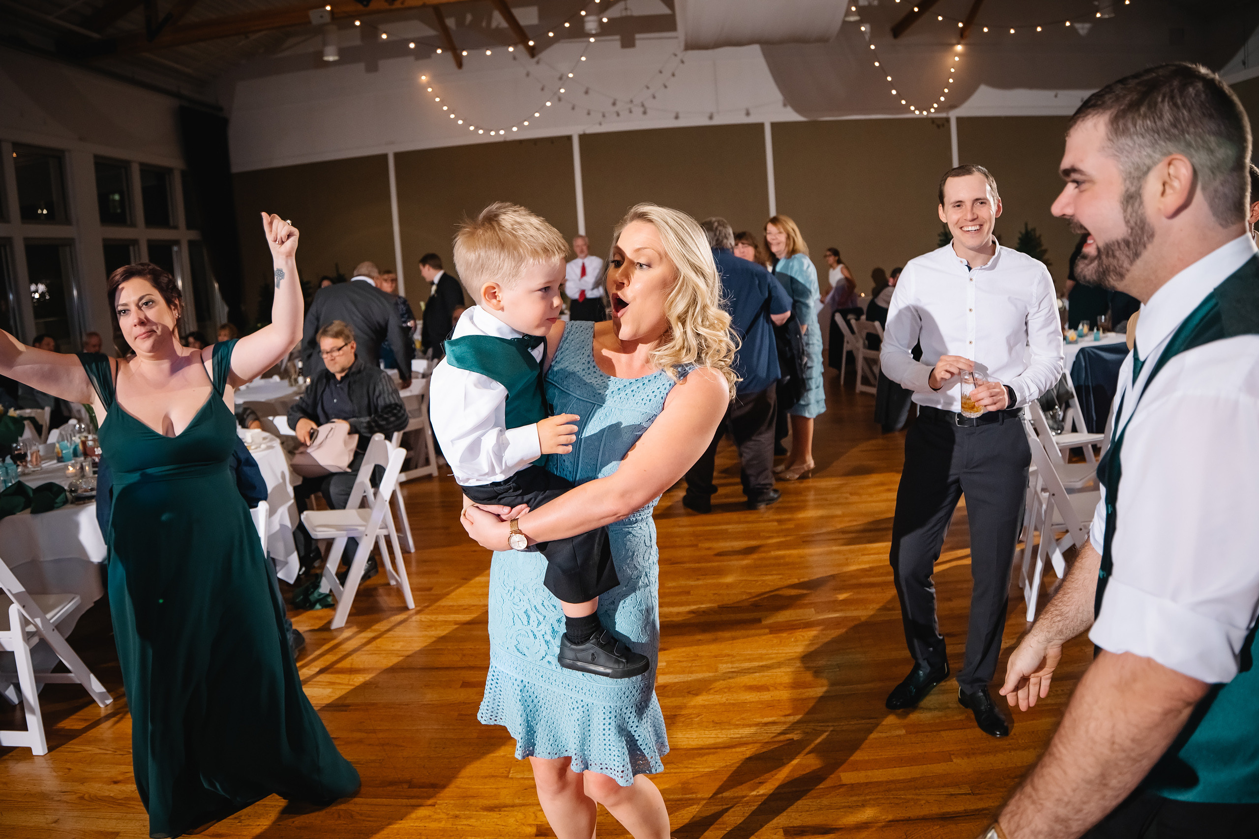 05.29.2021 Wedding. Wedding family event photographer in Chicago Nick Yushevich