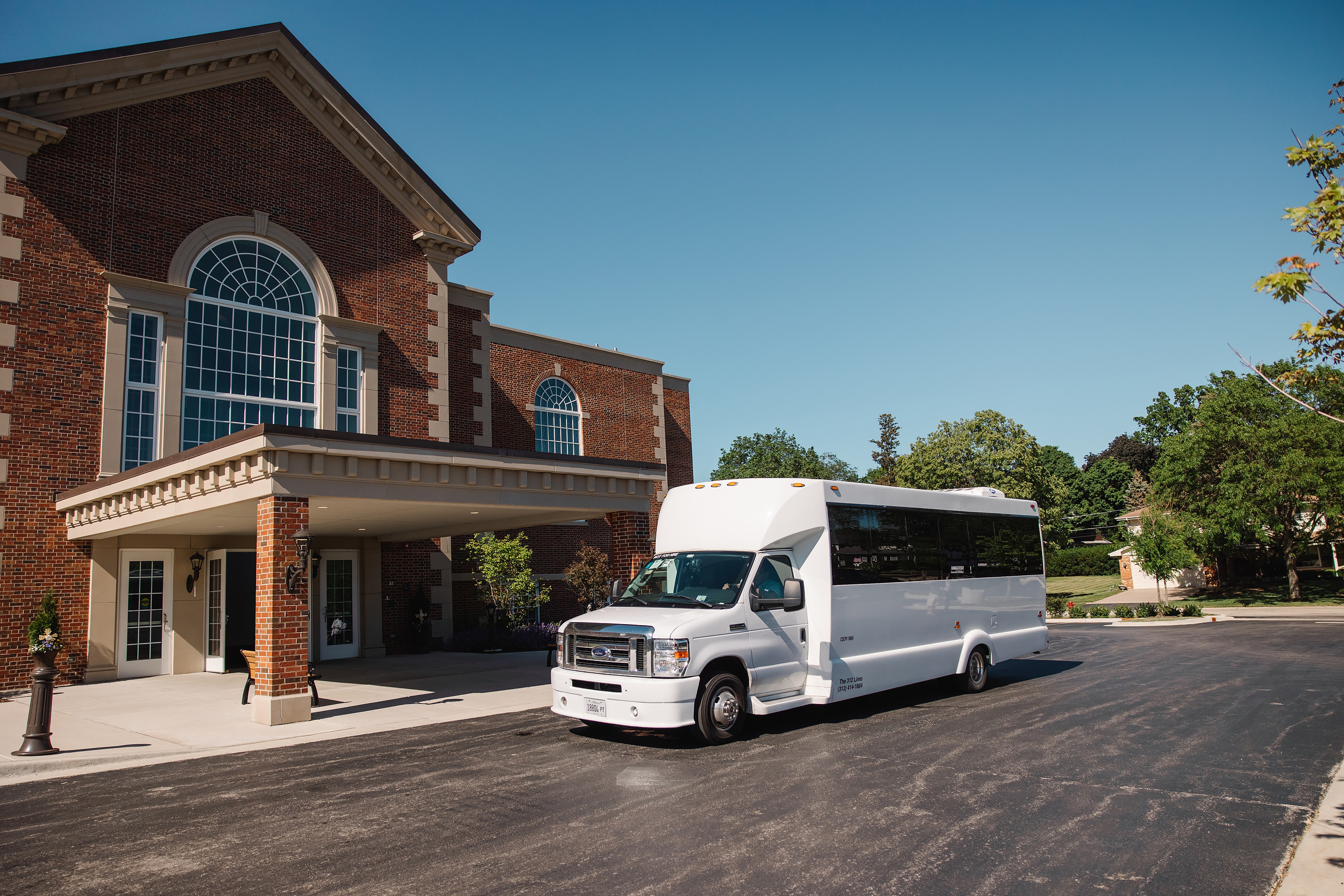 05.29.2021 Wedding. Wedding family event photographer in Chicago Nick Yushevich