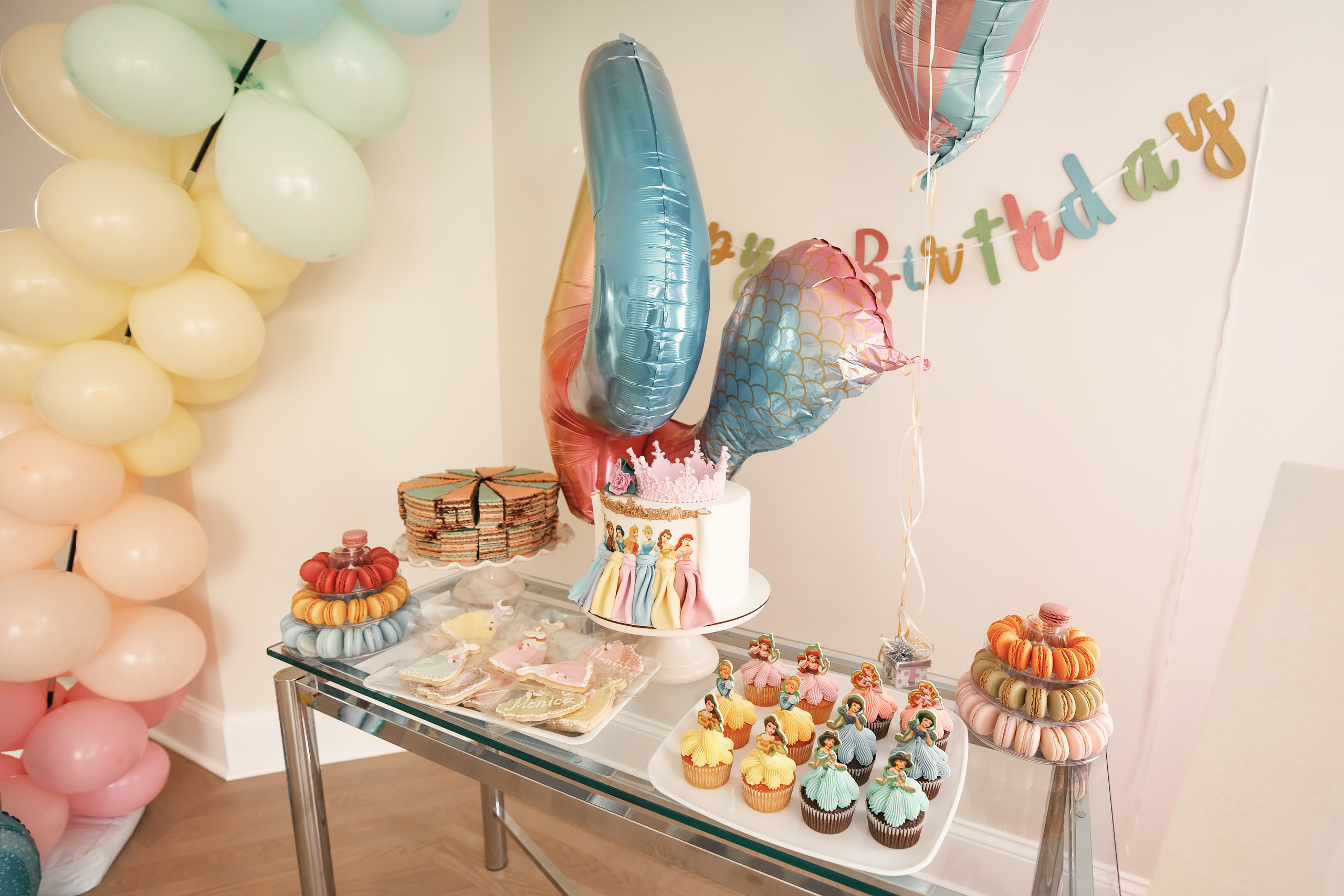 04.25.2021 Birthday. Wedding family event photographer in Chicago Nick Yushevich