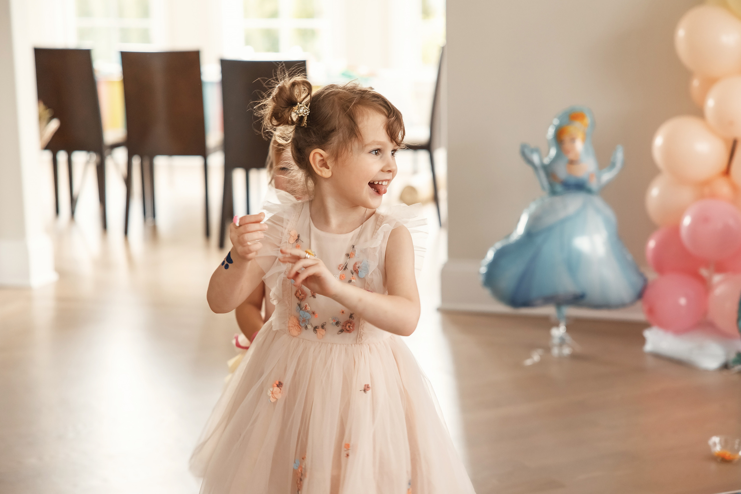 04.25.2021 Birthday. Wedding family event photographer in Chicago Nick Yushevich