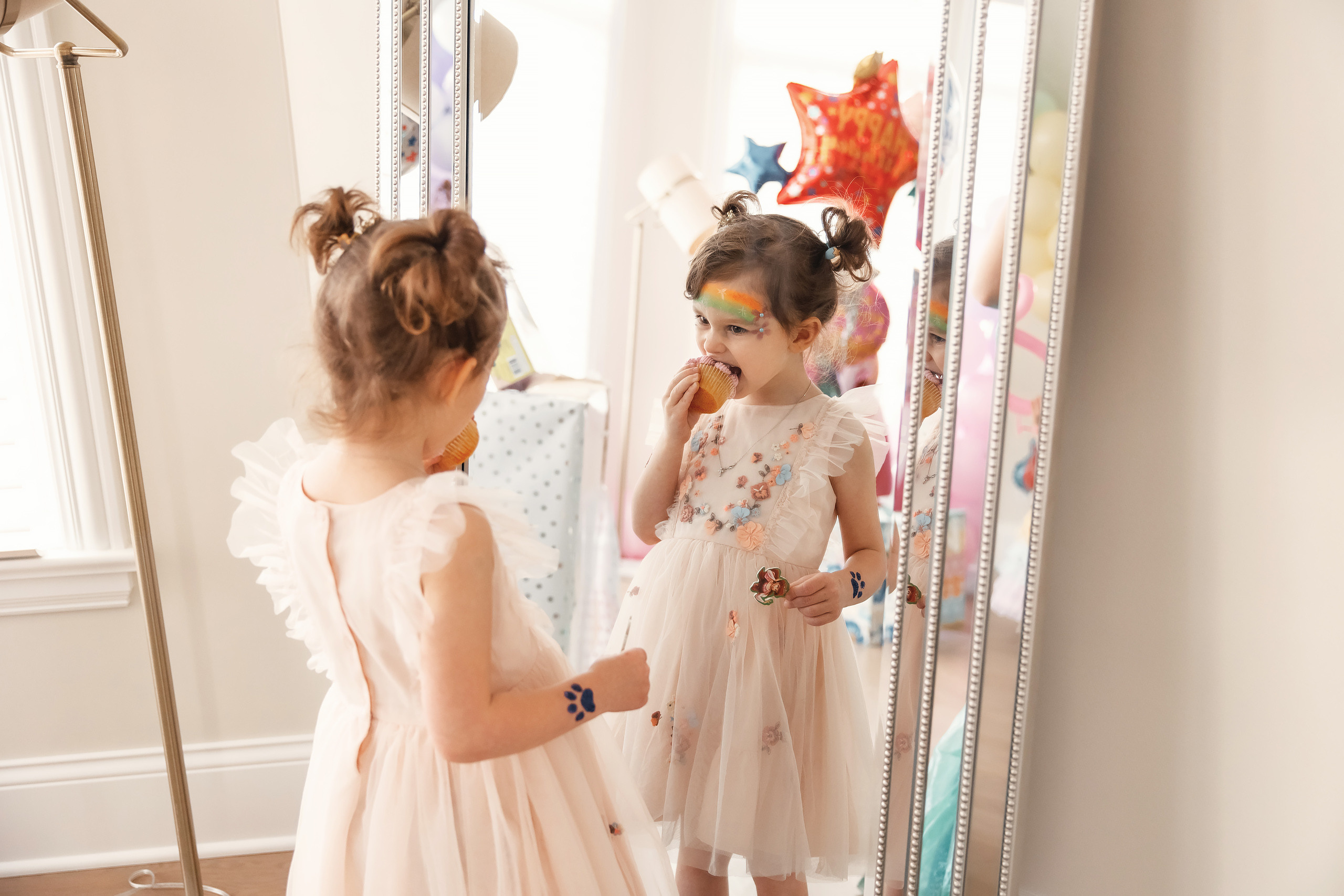 04.25.2021 Birthday. Wedding family event photographer in Chicago Nick Yushevich