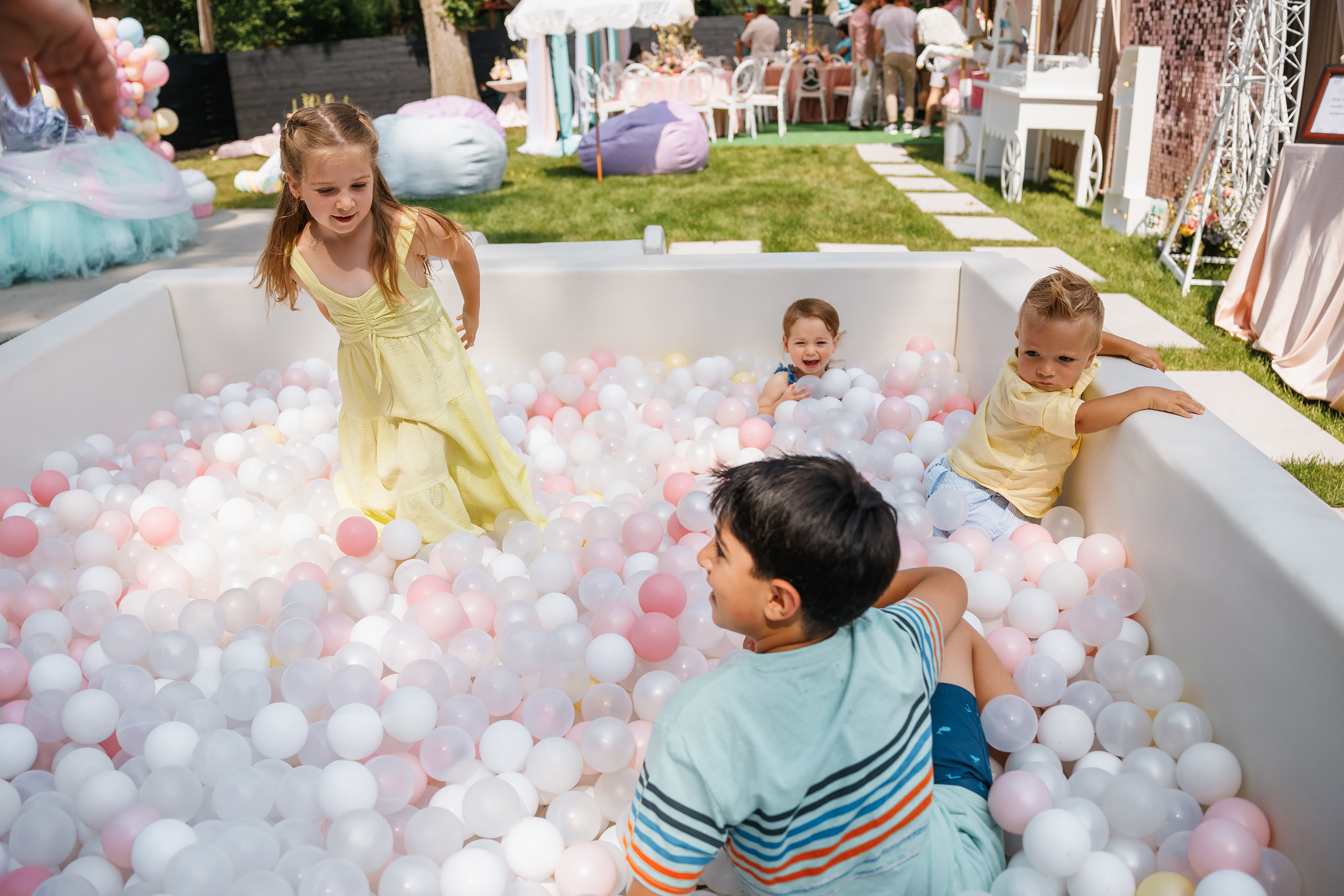 07.25.2021 First birthday. Wedding family event photographer in Chicago Nick Yushevich