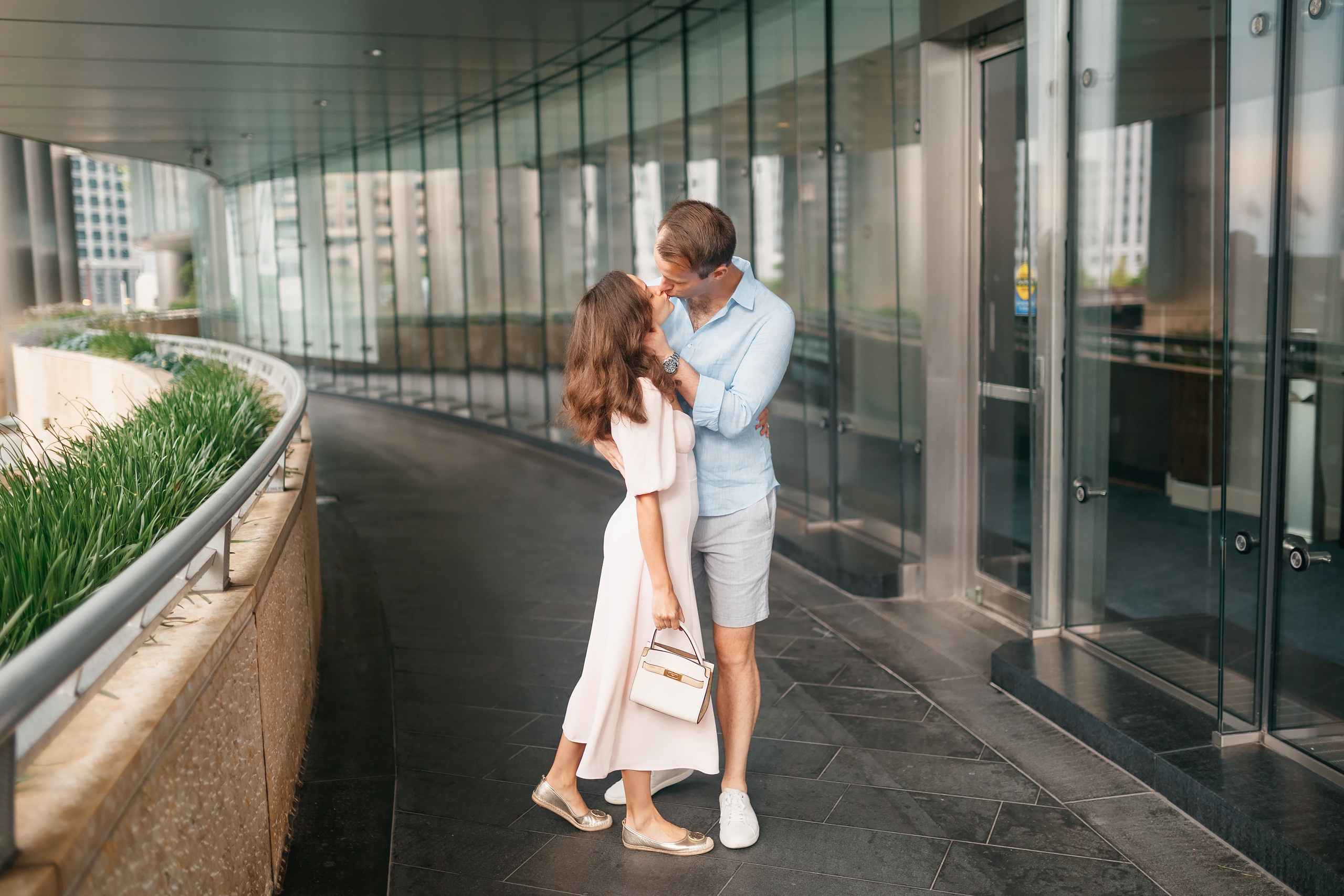 06.20.2021 Walk in Chicago. Wedding family event photographer in Chicago Nick Yushevich