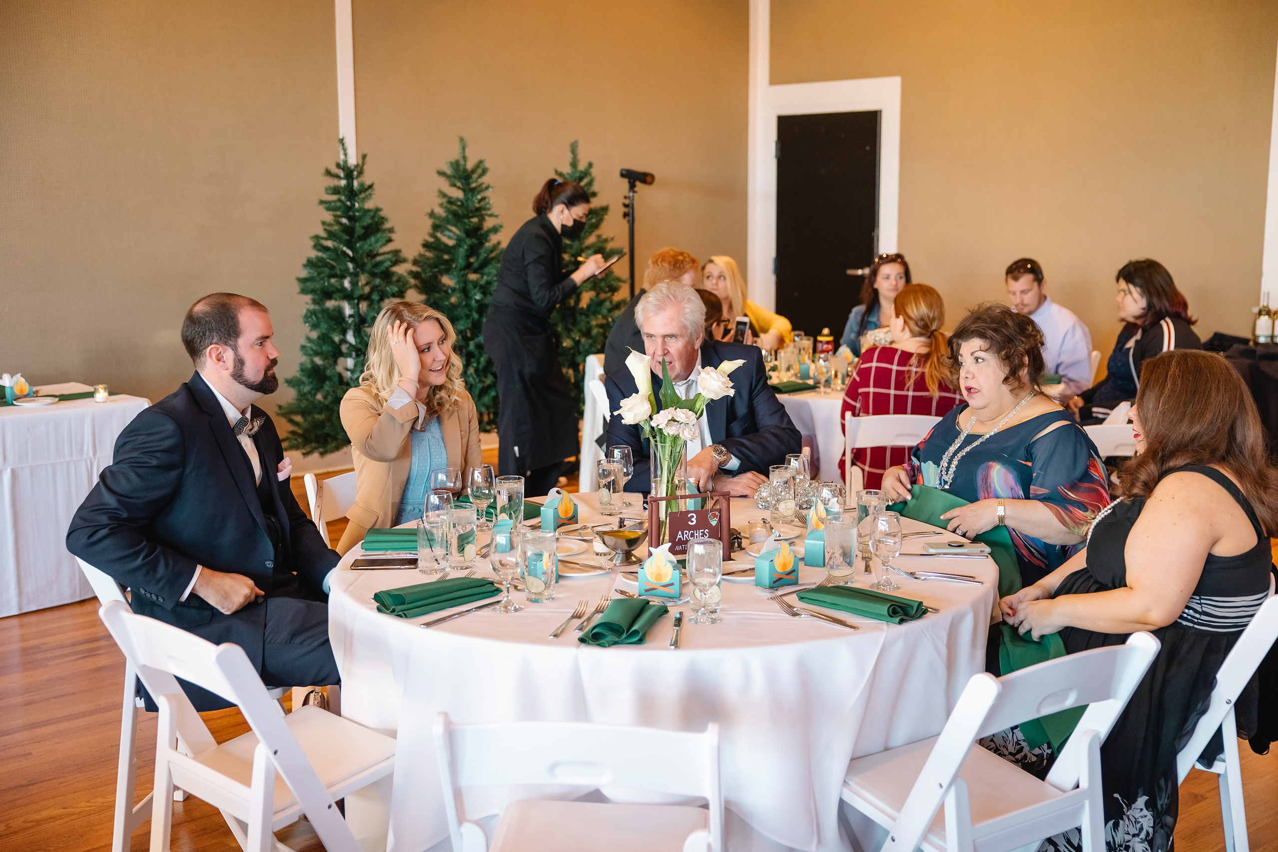 05.29.2021 Wedding. Wedding family event photographer in Chicago Nick Yushevich