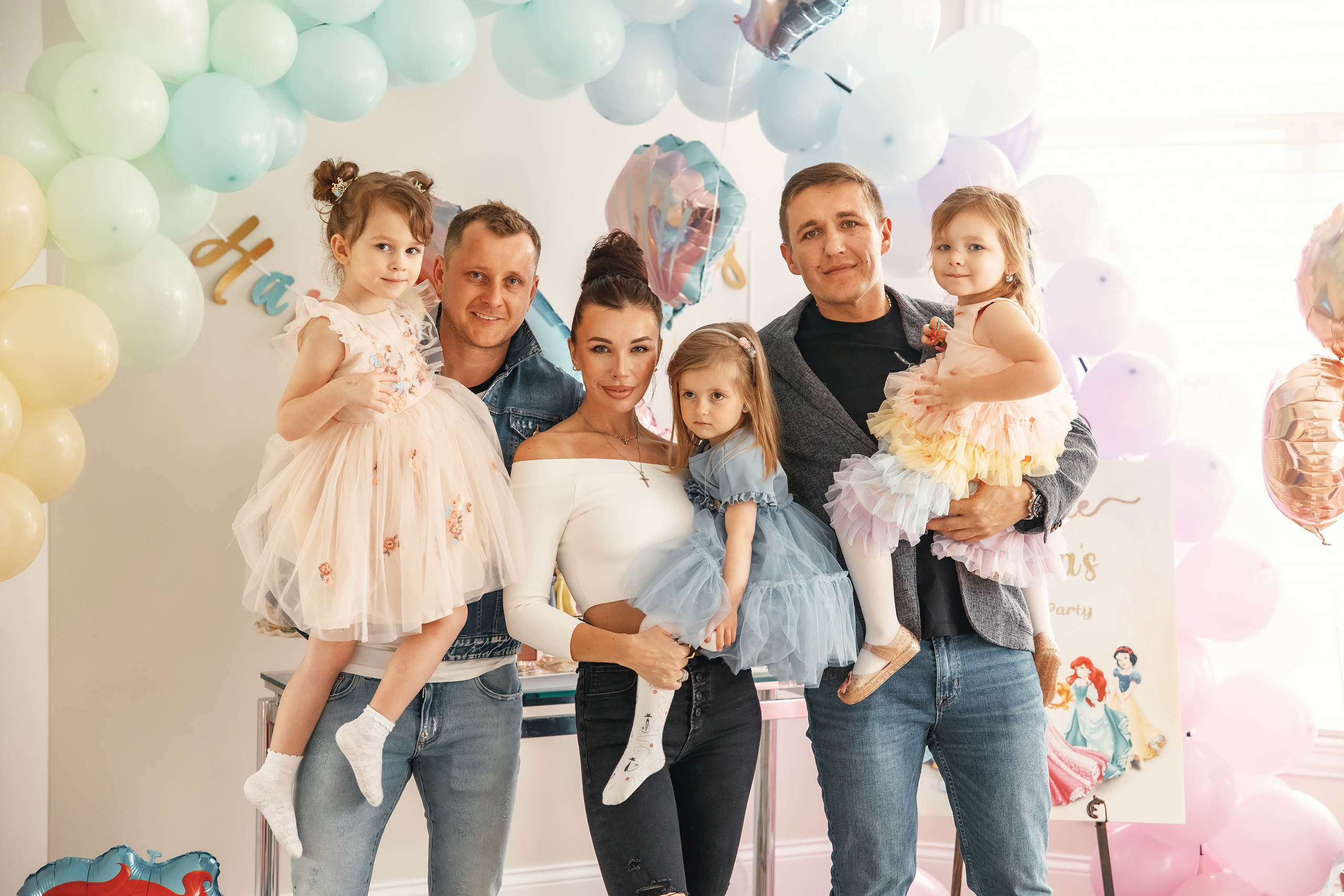 04.25.2021 Birthday. Wedding family event photographer in Chicago Nick Yushevich