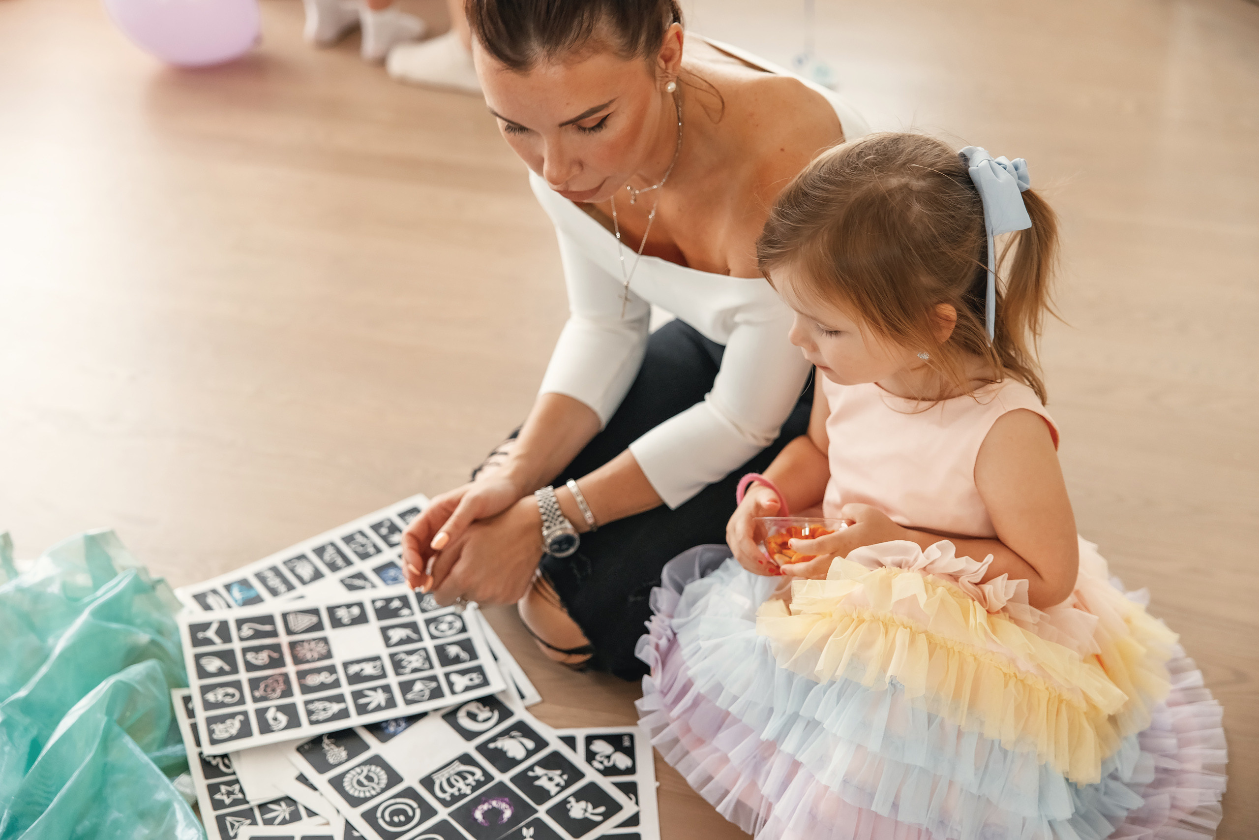 04.25.2021 Birthday. Wedding family event photographer in Chicago Nick Yushevich