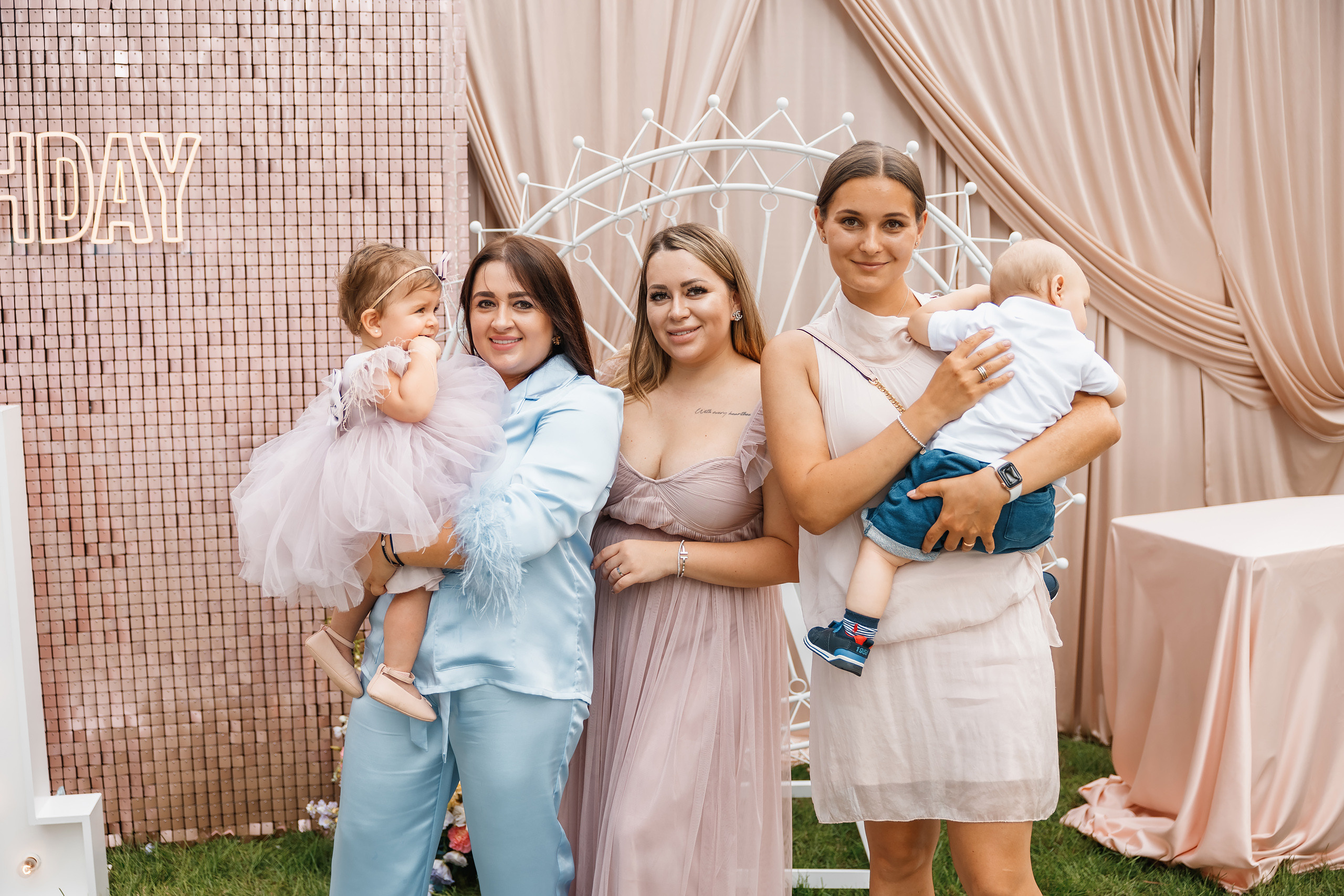 07.25.2021 First birthday. Wedding family event photographer in Chicago Nick Yushevich