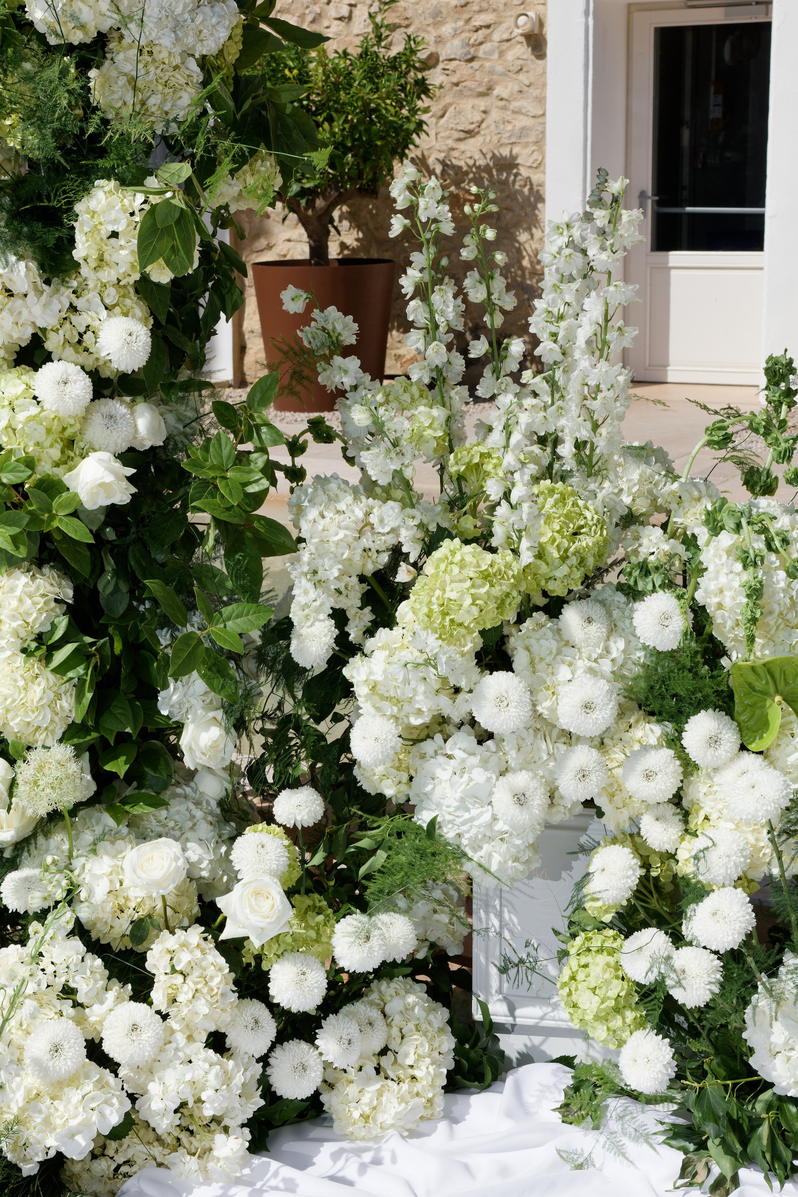 Wedding at Château L’Hospitalet in Narbonne, France. Destination Wedding Photographer — Nikita Burtsev