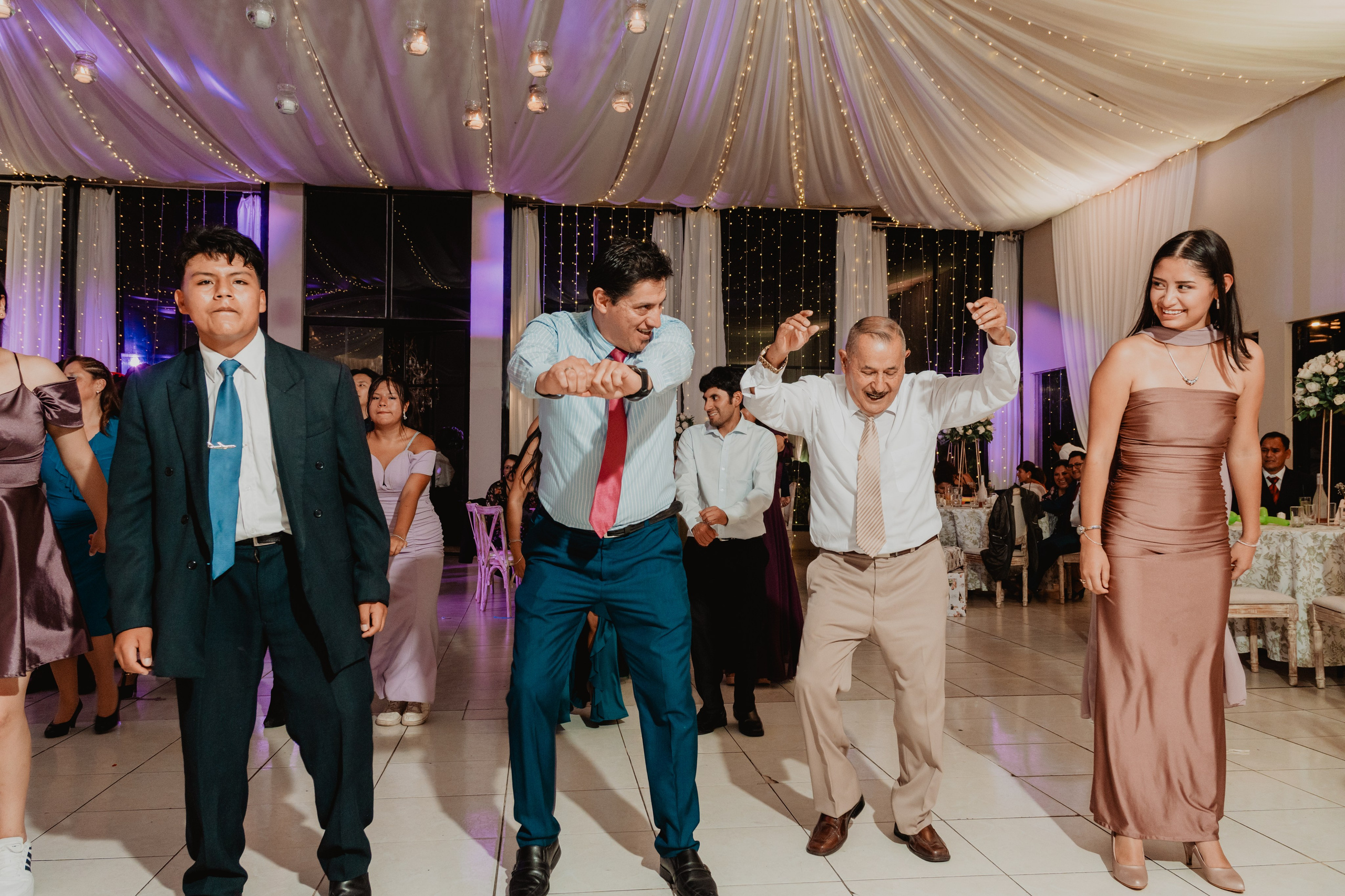FERNANDO + MARIBEL | BODA RELIGIOSA. Studio KVTA | Fotografía y Video de Bodas en Arequipa