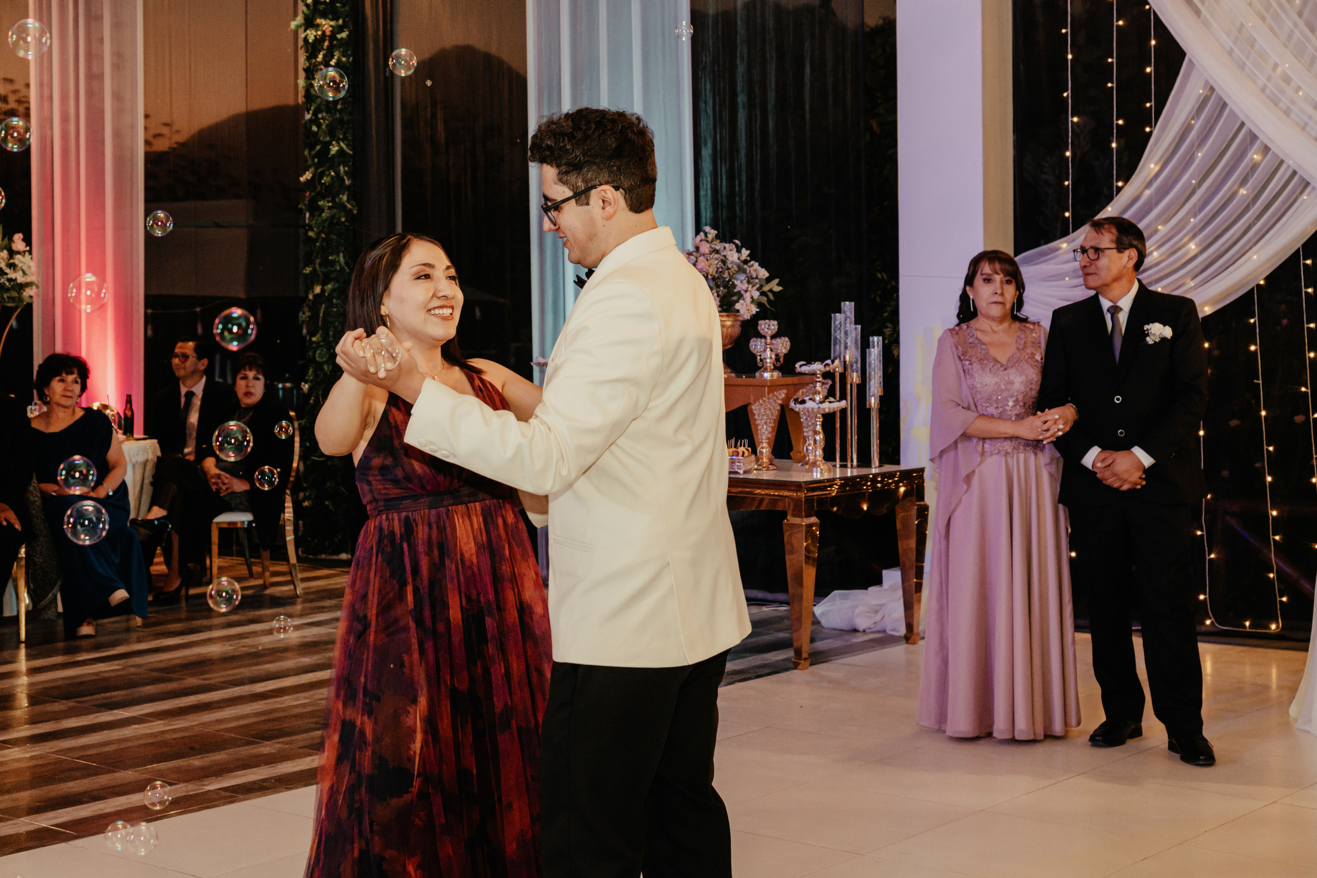 VANIA + LUIS BODA CIVIL. Studio KVTA | Fotografía y Video de Bodas en Arequipa