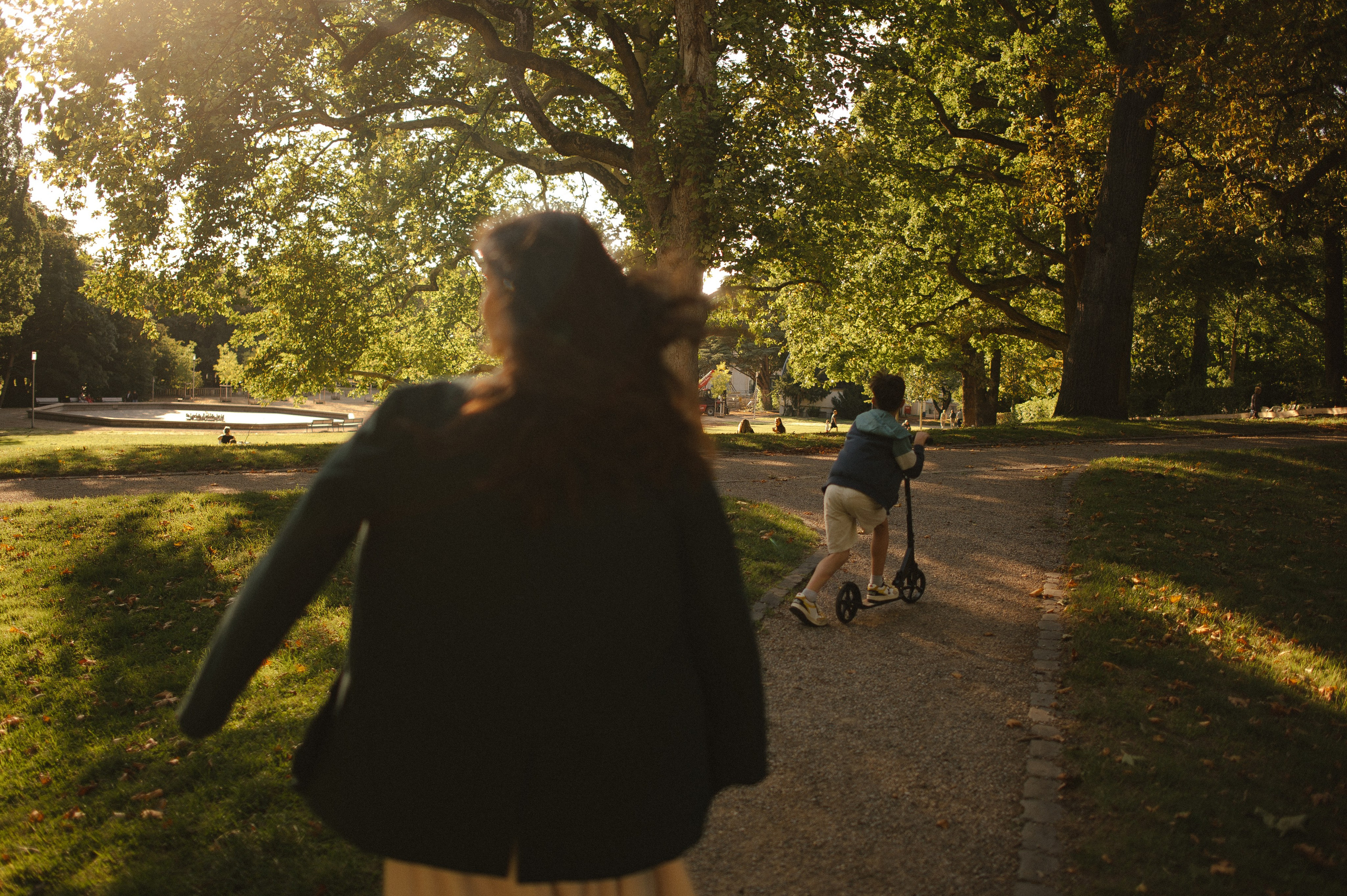 Lena, Andrey i samokat