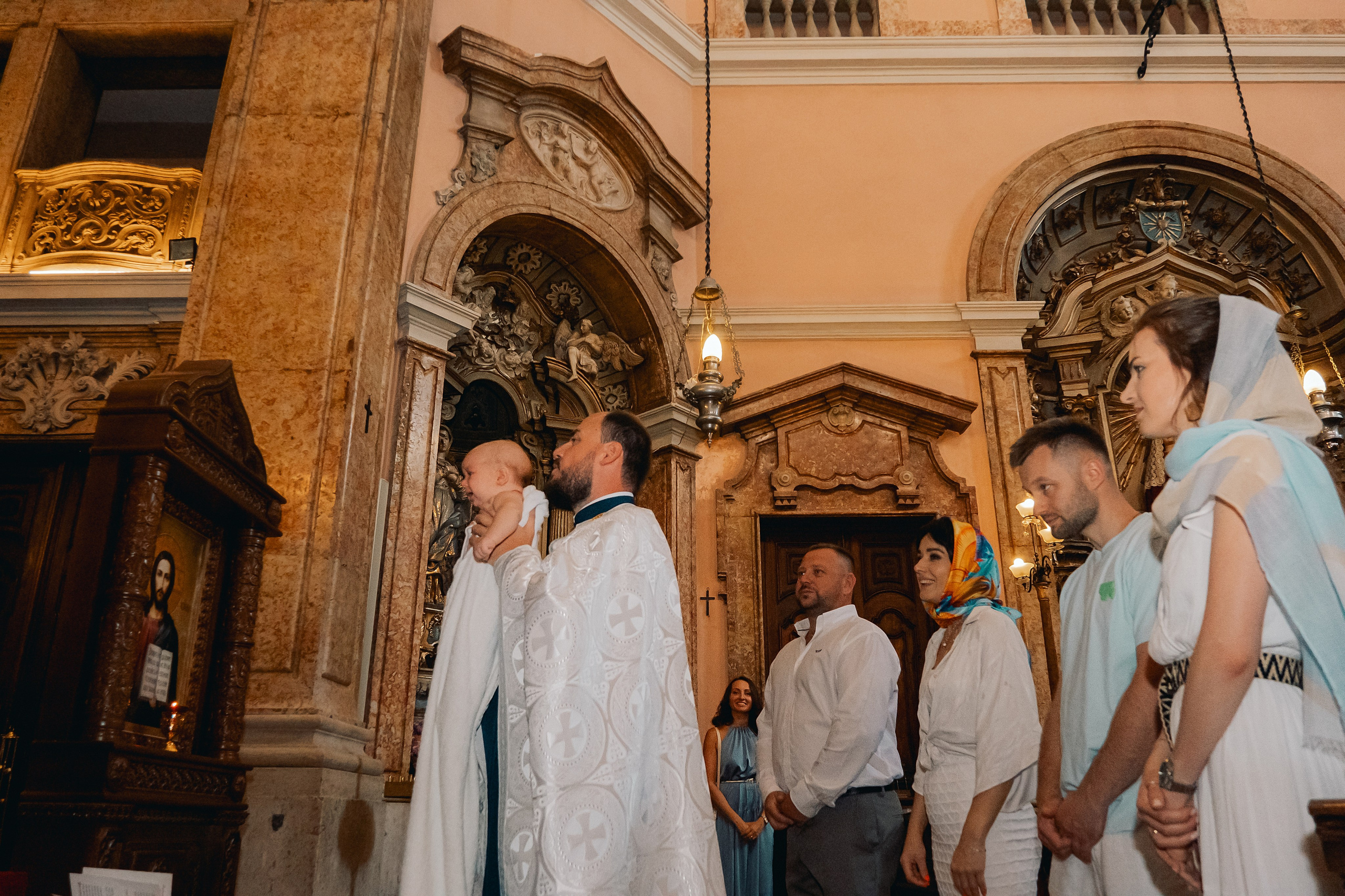 Хрещення. Валерія Сичова. Сімейний та репортажний фотограф в Португаліі