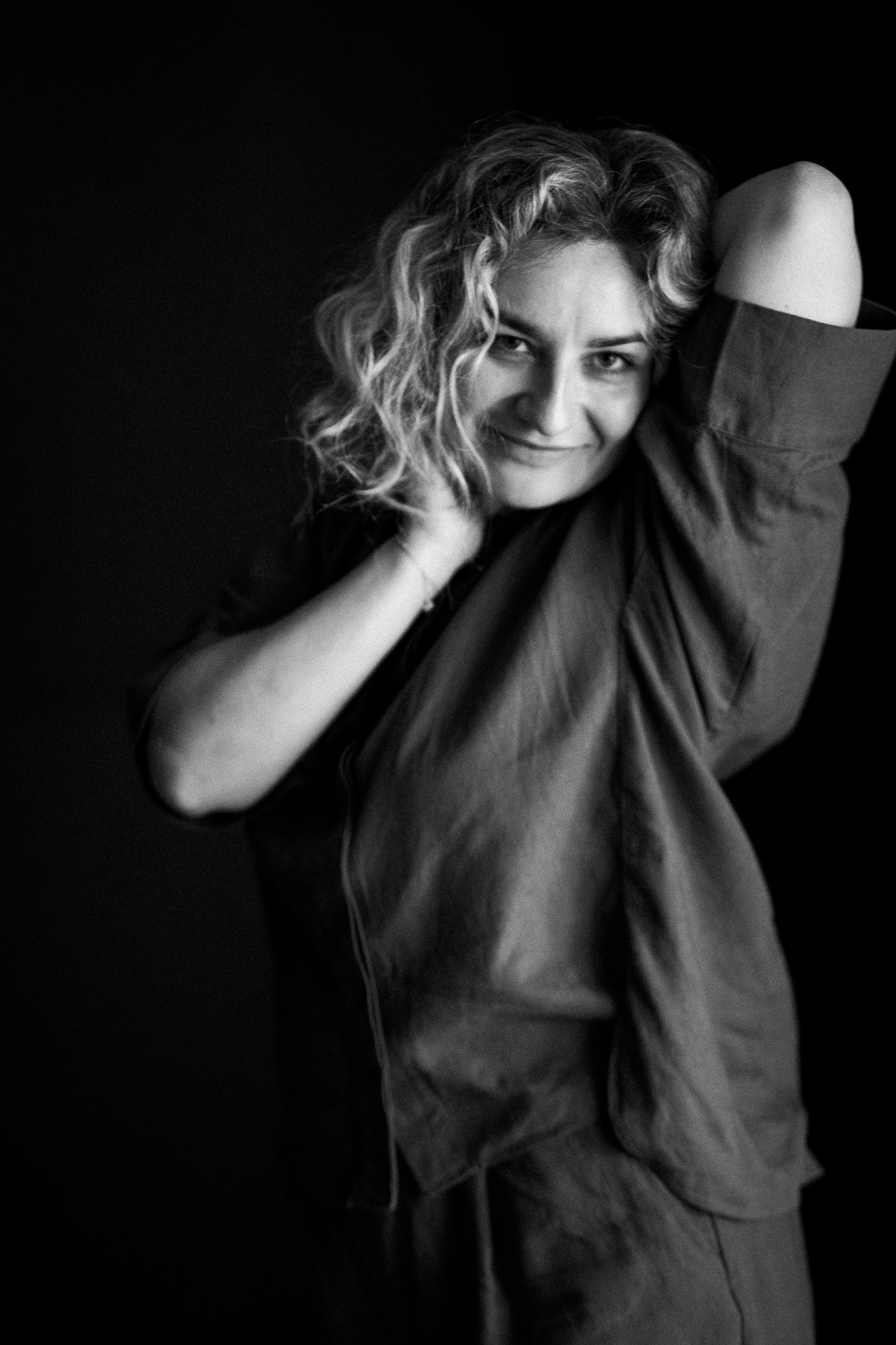 S. Rawnoir- Portrait photography by Daria Paliy.Timeless black&white portraits of women in NYC area