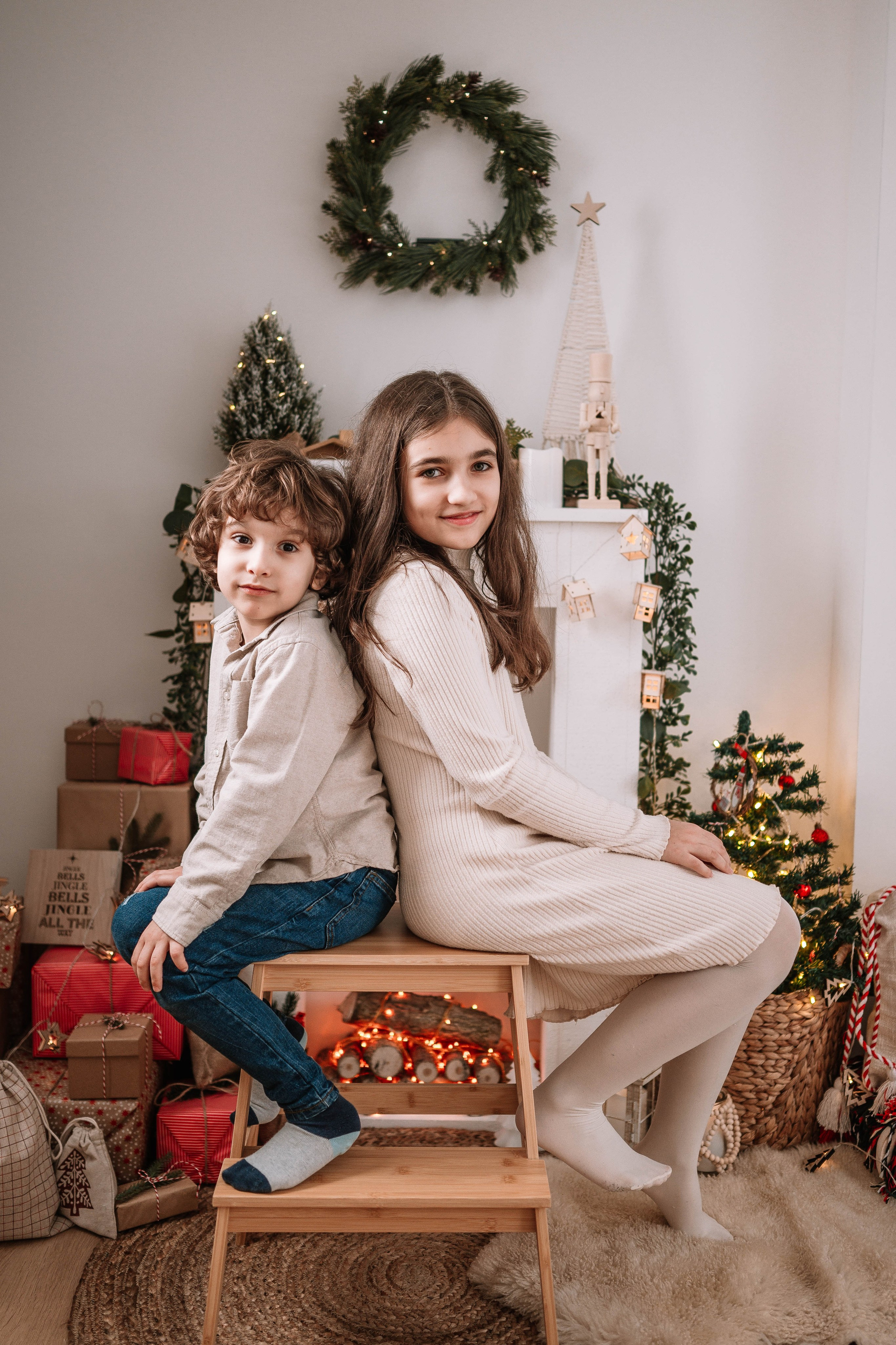 Sara, Vuk, Nevena i Ivan - novogodišnje fotografisanje. Dečiji i porodični fotograf