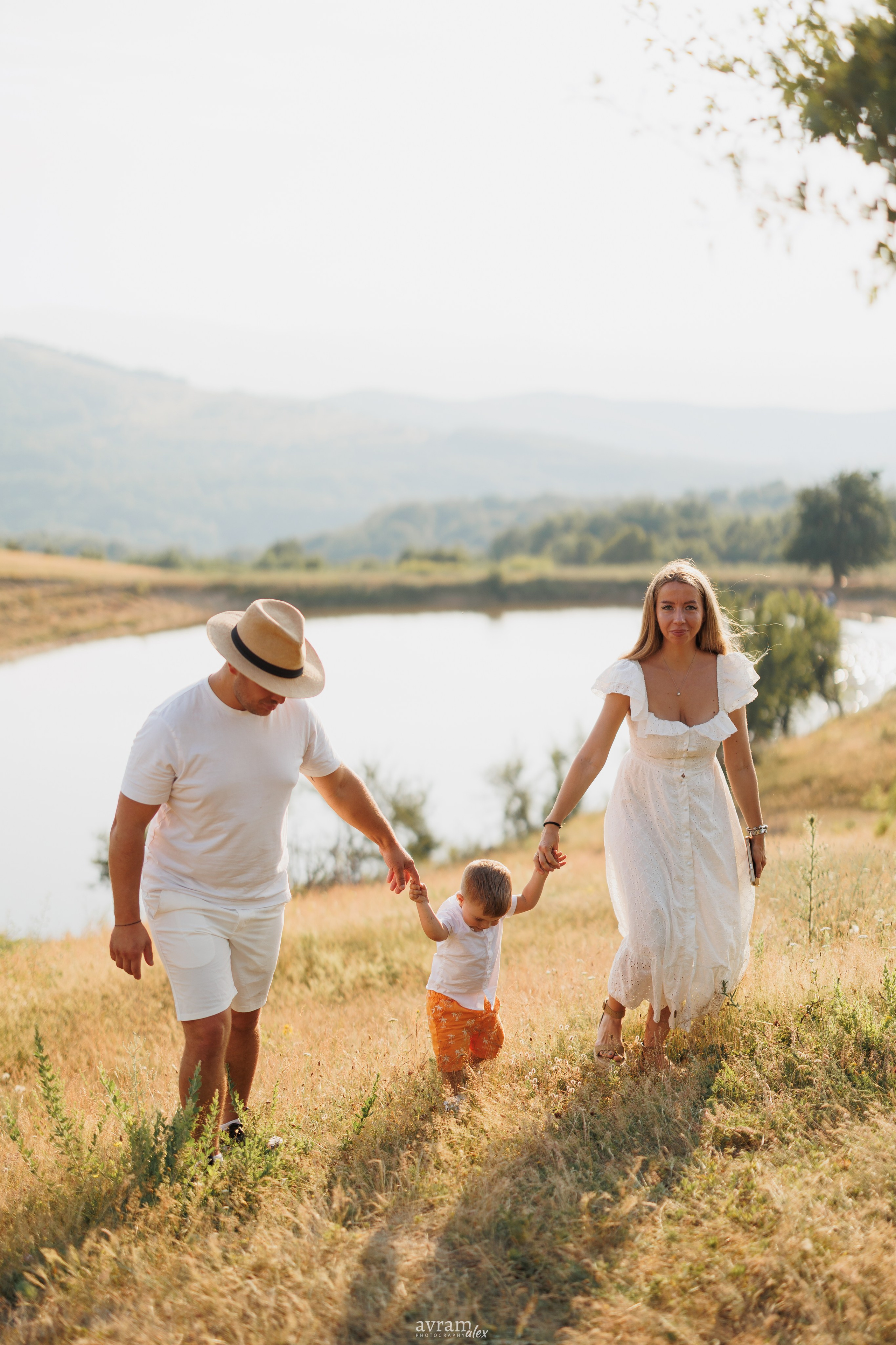 Elissa + Alex | Family. Alexandru Avram | Photographer