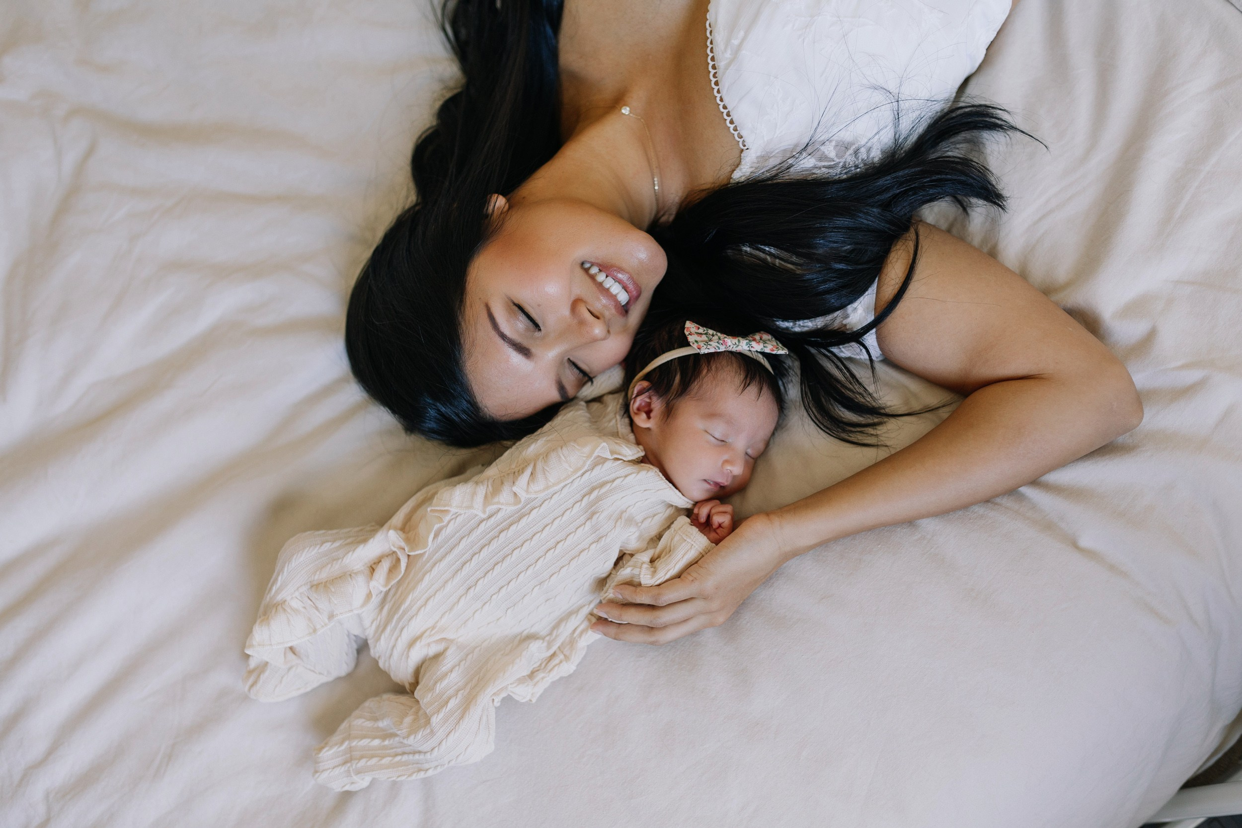 Newborn In-Home Photo Session. Maternity, newborn photographer in the Bay Area|Iryna Rakivnenko
