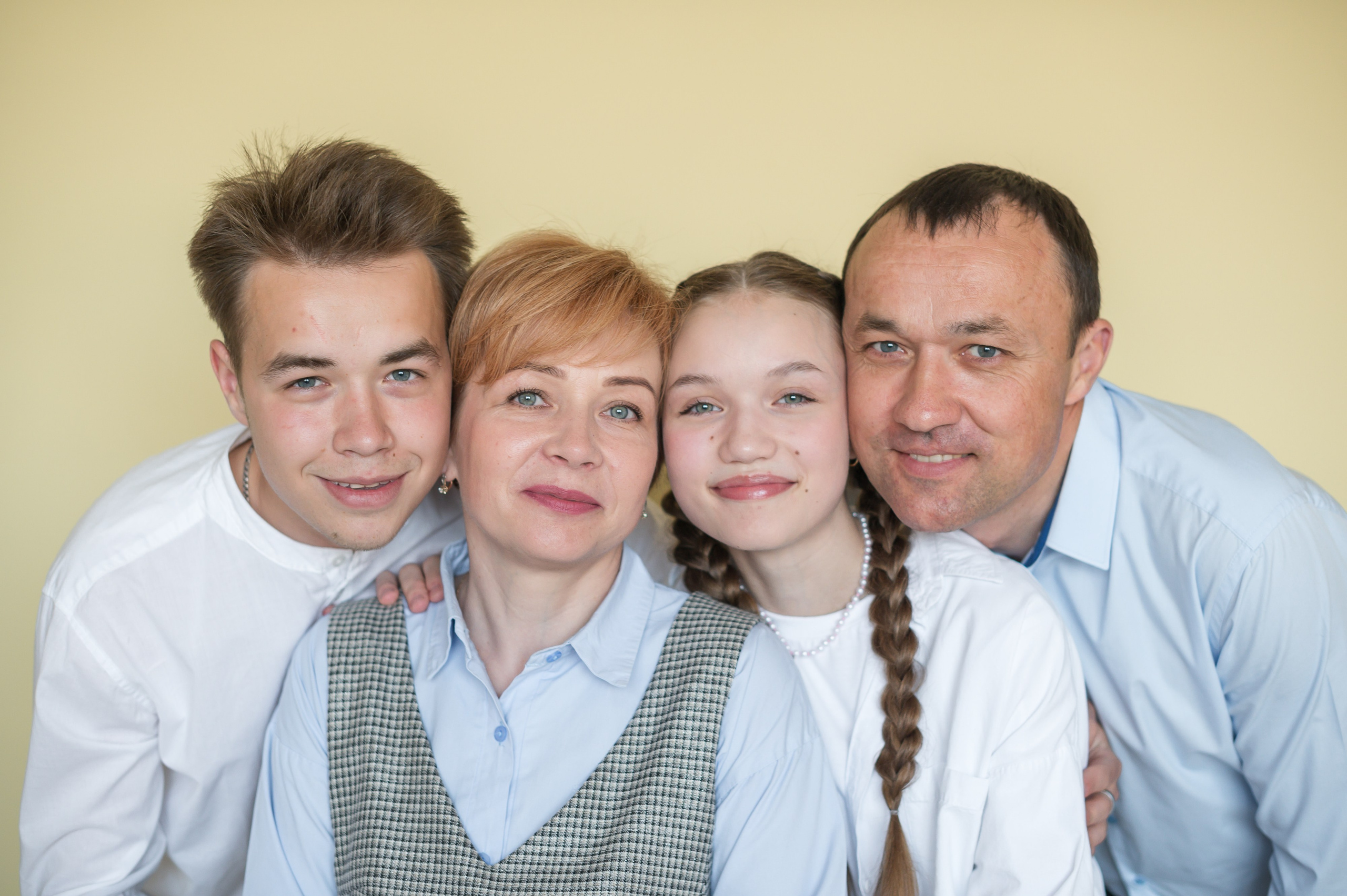 Семейная фотосессия в студии. Семейный и детский фотограф в Минске Надежда Савицкая