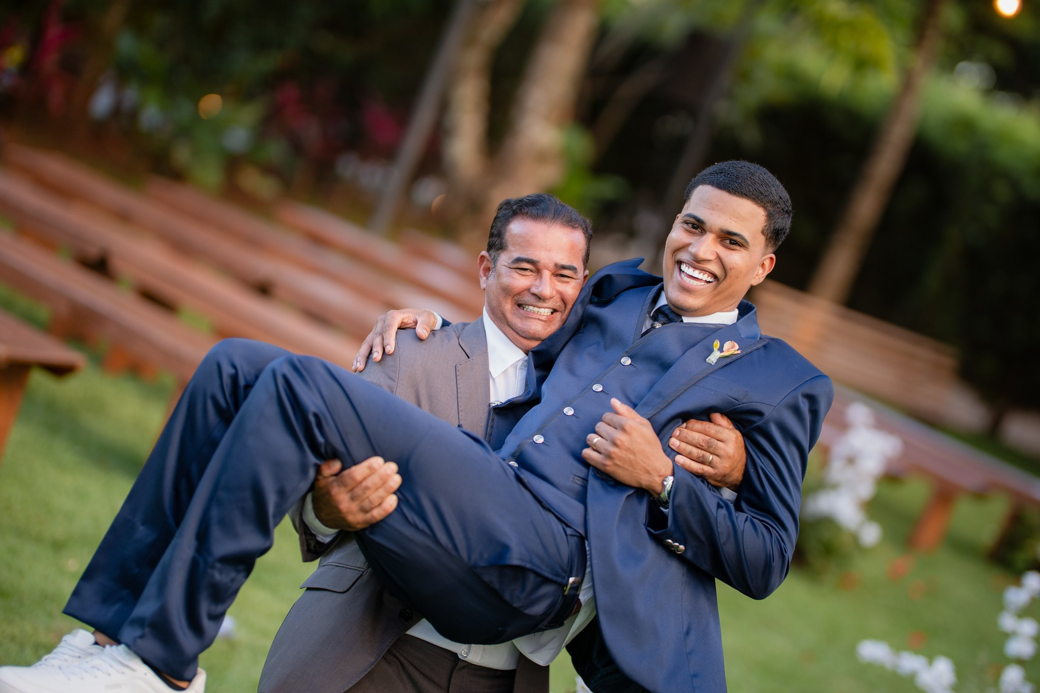 Larissa & Vinicius — Espaço Faveral / Aararaquara. Robson Colaço