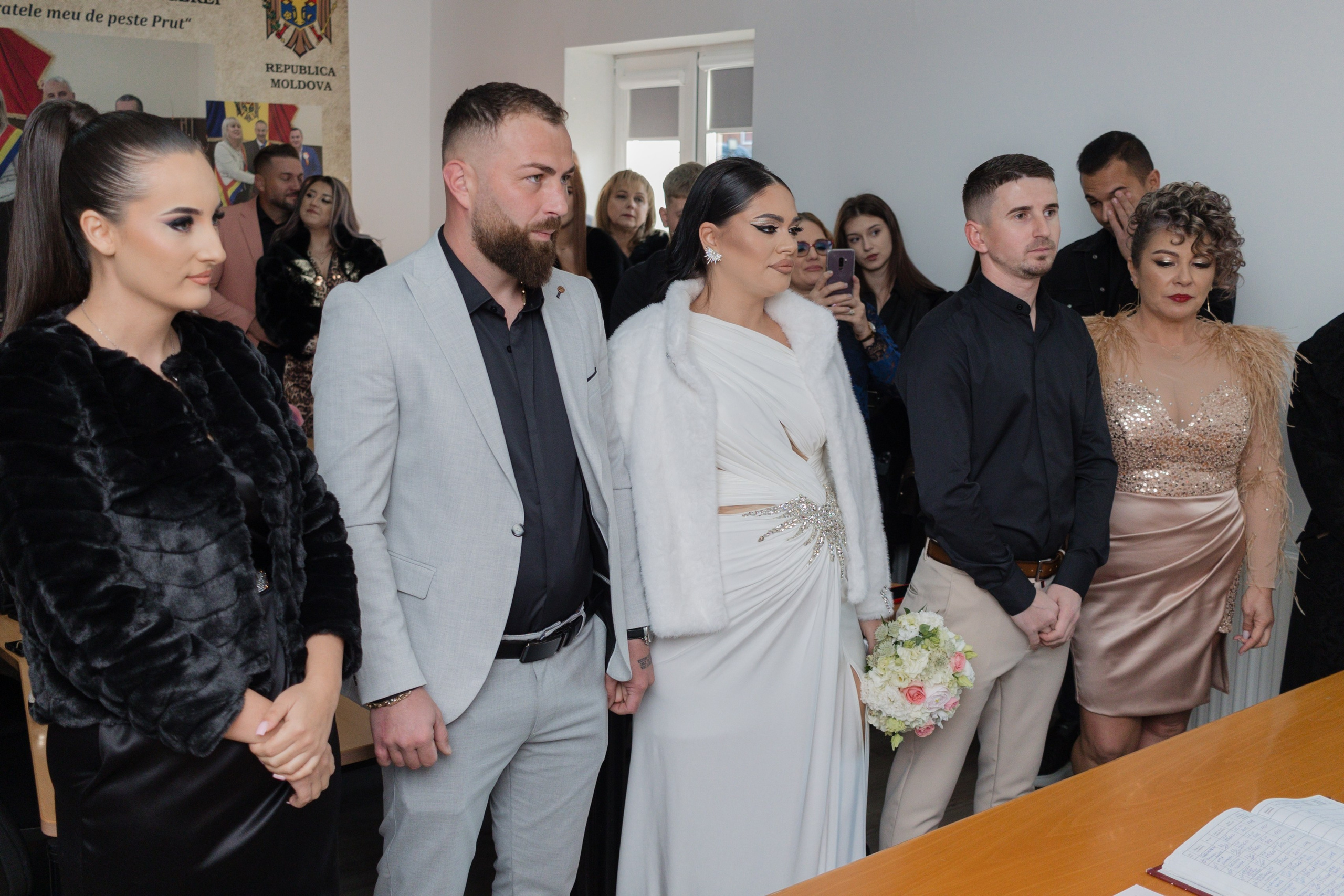 Madalina & Alin. Fotograf si videograf — evenimente si studio