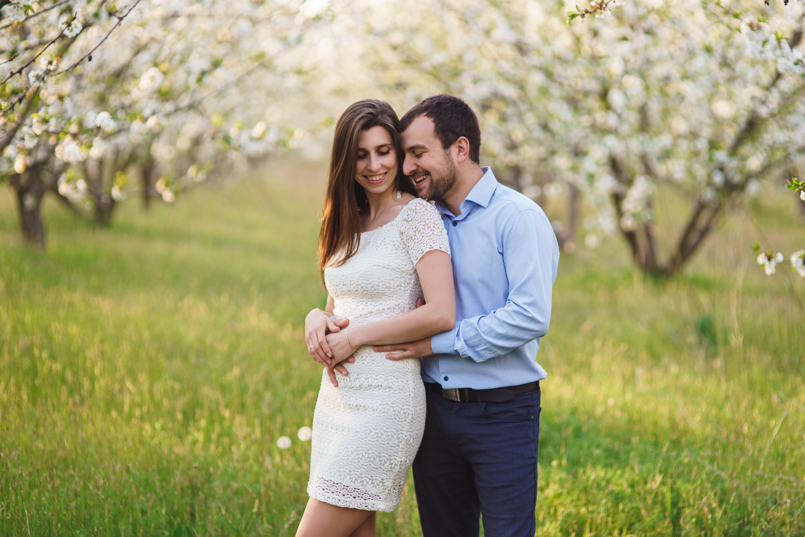 Фотосессия в Бургасе в цветущих садах. Fotograf in Bulgarien Katerina Zubkova