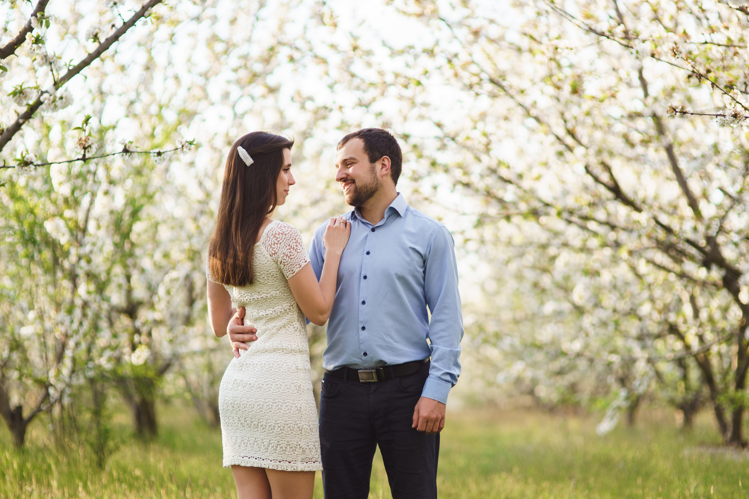 Фотосессия в Бургасе в цветущих садах. Fotograf in Bulgarien Katerina Zubkova
