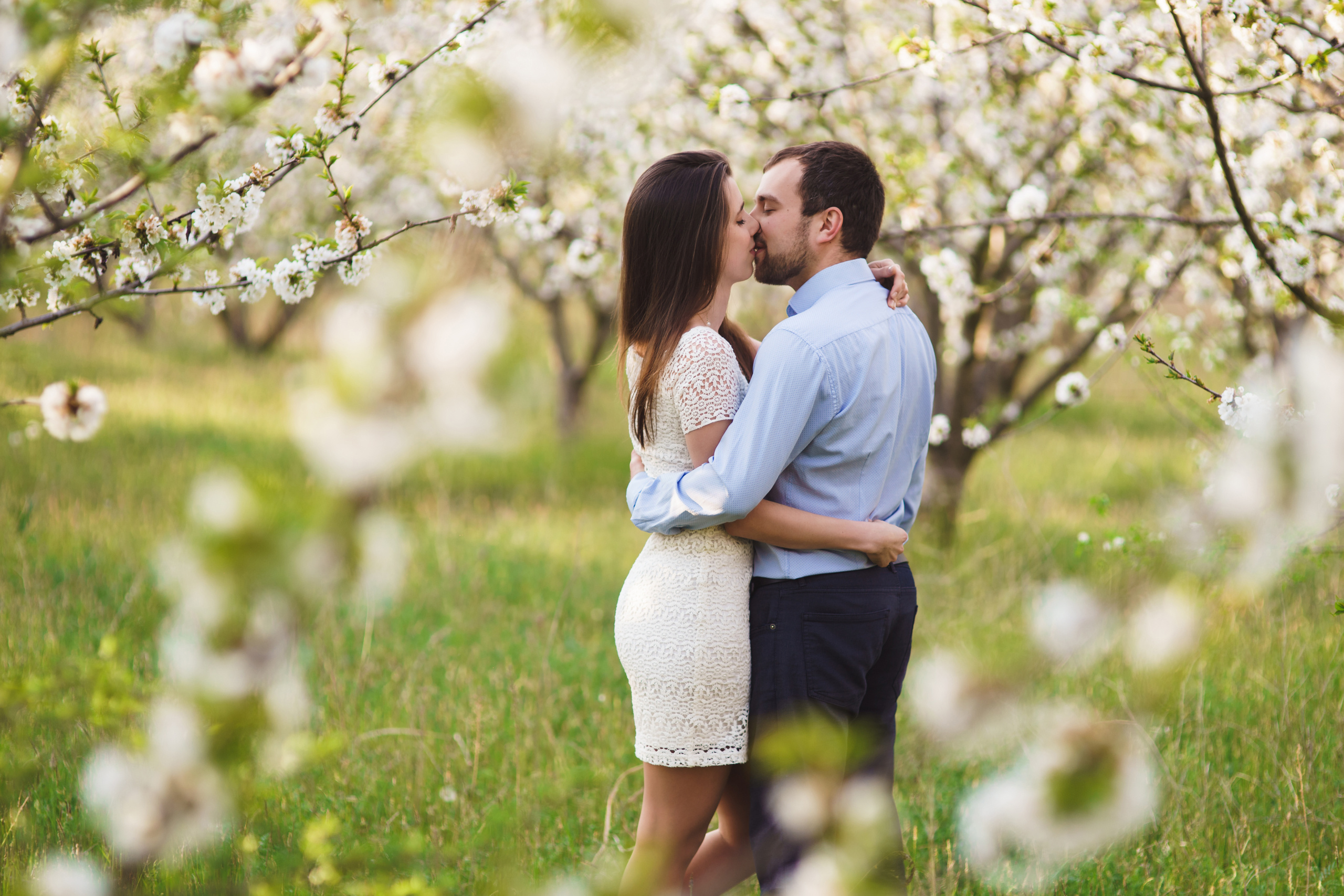 Фотосессия в Бургасе в цветущих садах. Fotograf in Bulgarien Katerina Zubkova