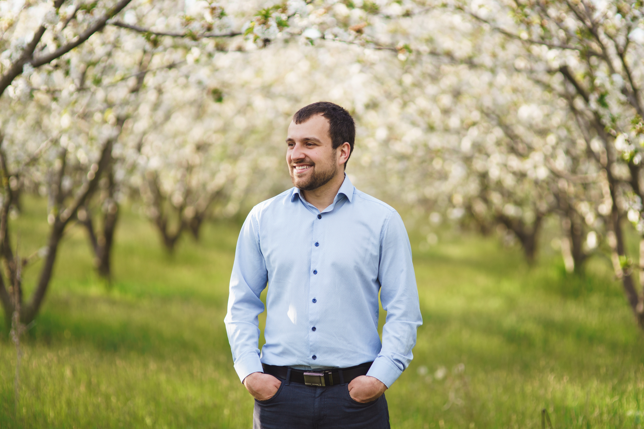 Фотосессия в Бургасе в цветущих садах. Fotograf in Bulgarien Katerina Zubkova