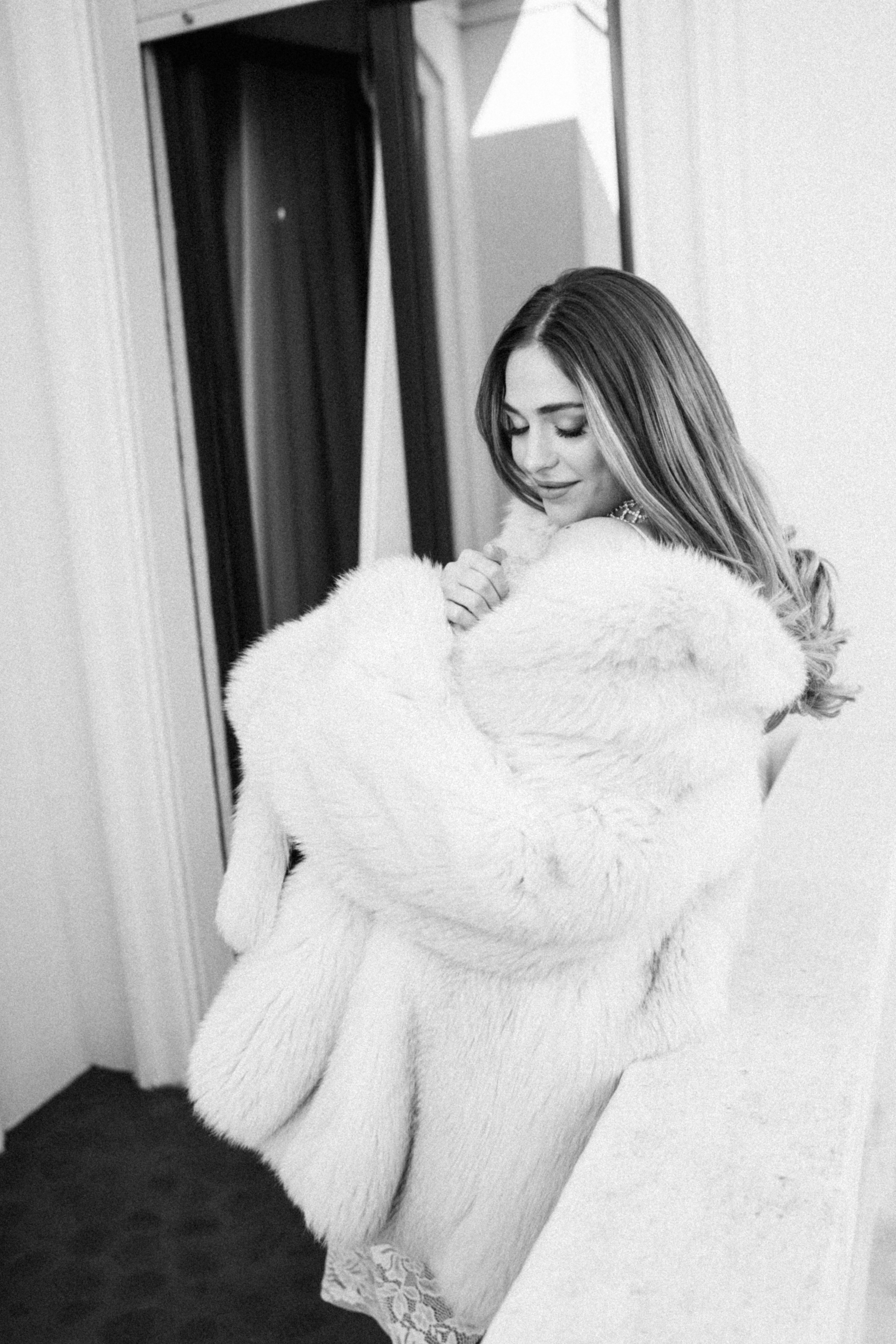 Aurora. Wedding photographer Italy