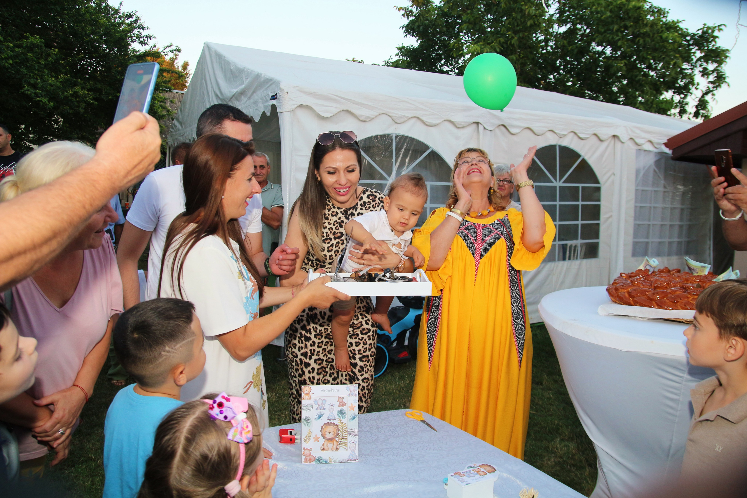 BYZO MEDIA. PETRU BYZO - family and children photographer in ROMANIA