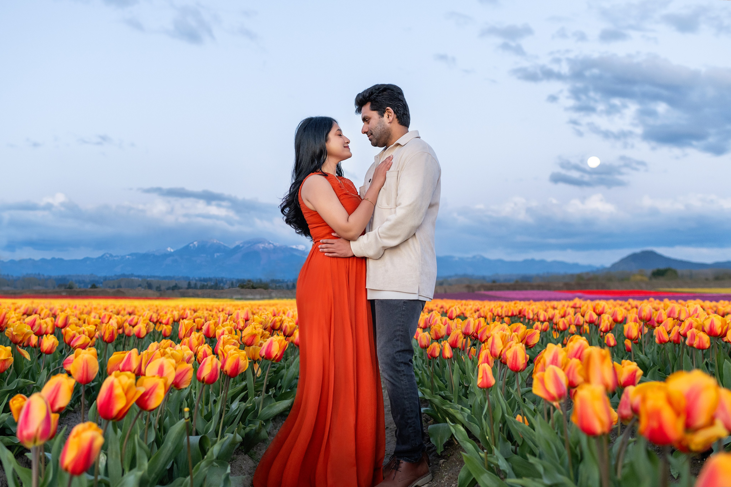 Lohita with her husband. Wedding & family photography in Seattle area. Helen Michelle photographer