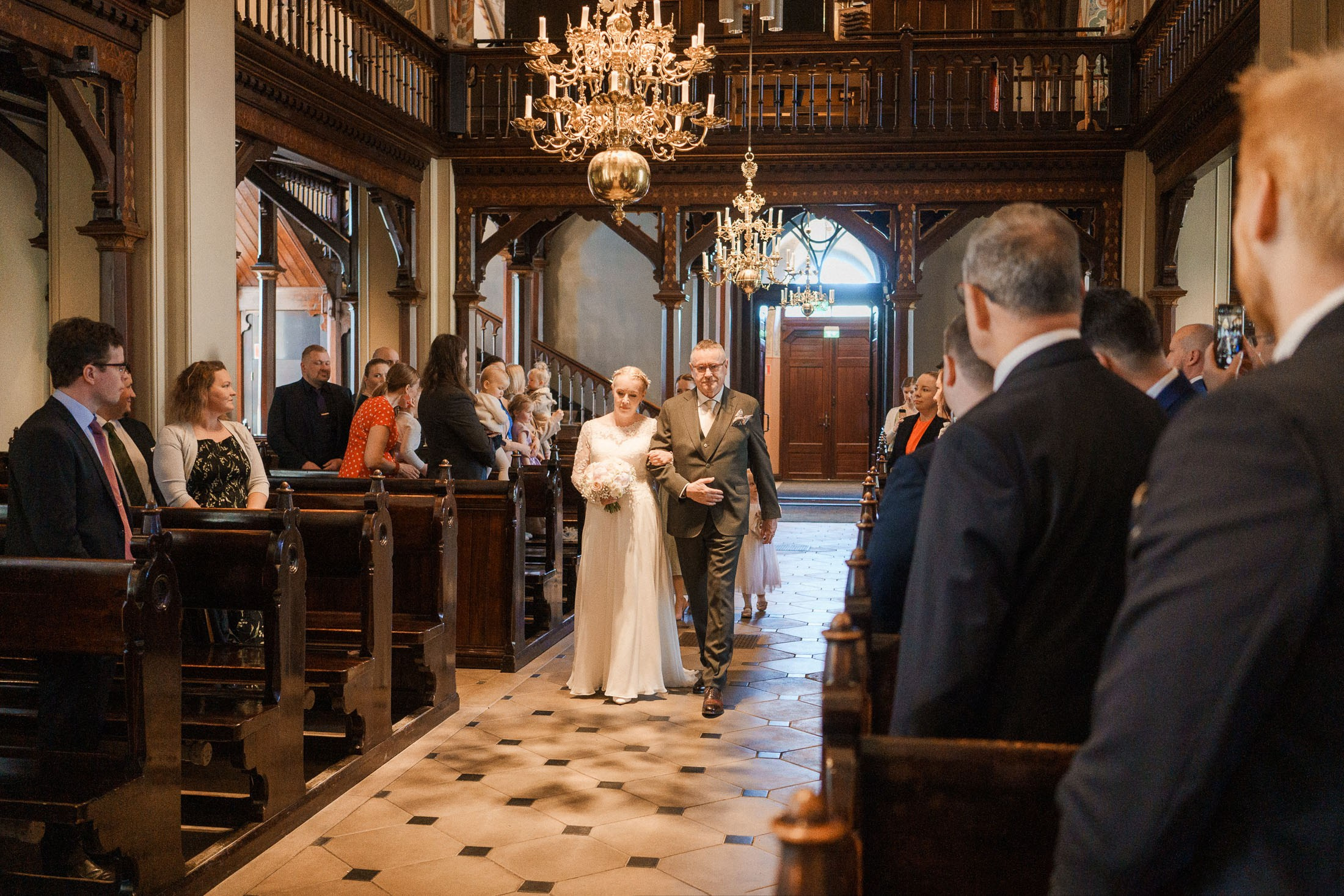 L&J, Pyhän Laurin kirkko/wanha Bäckby