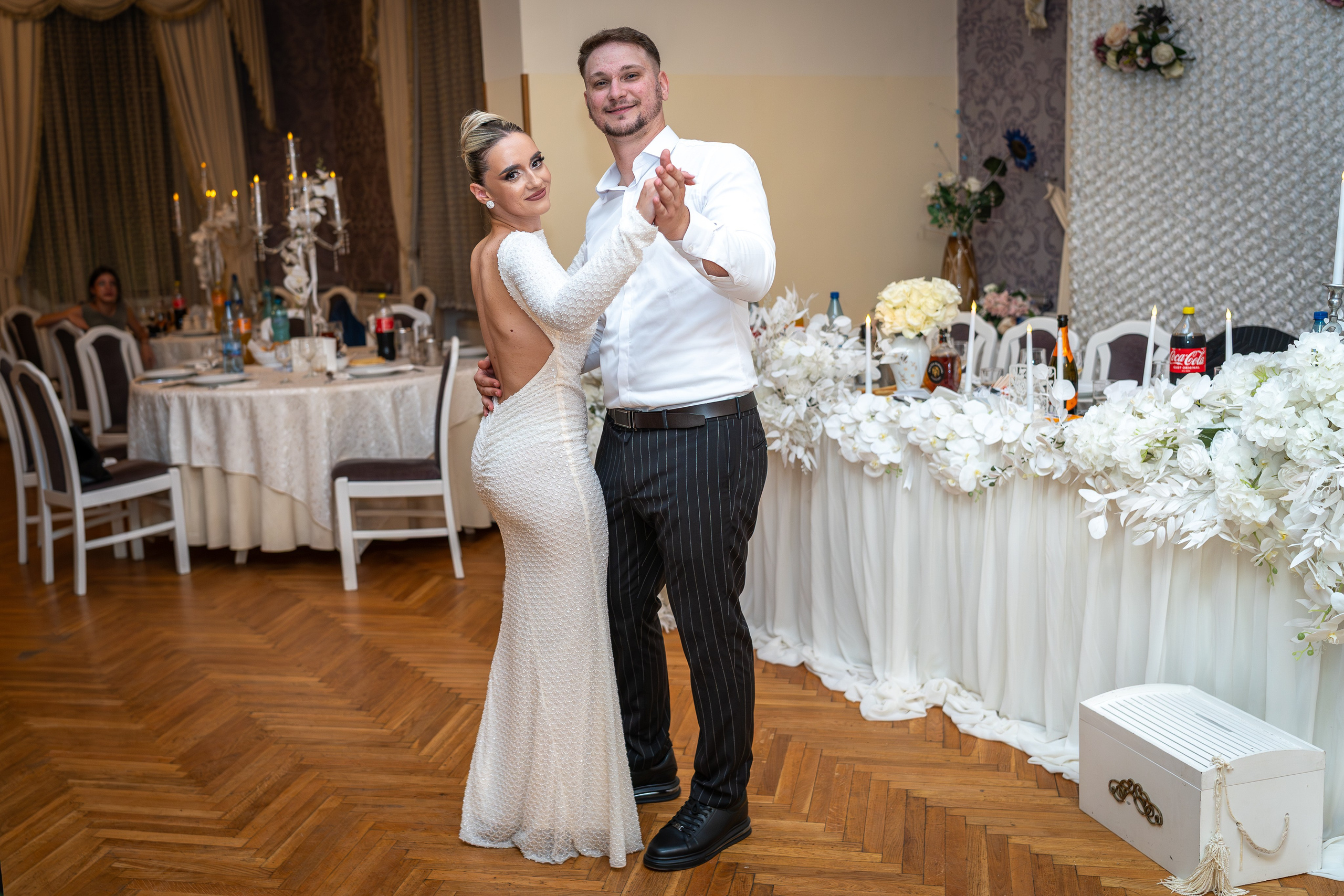 Cununia civilă a lui Tudor și Mădălina – eleganță, emoție și lumină. Event, portrait, and lifestyle photographer