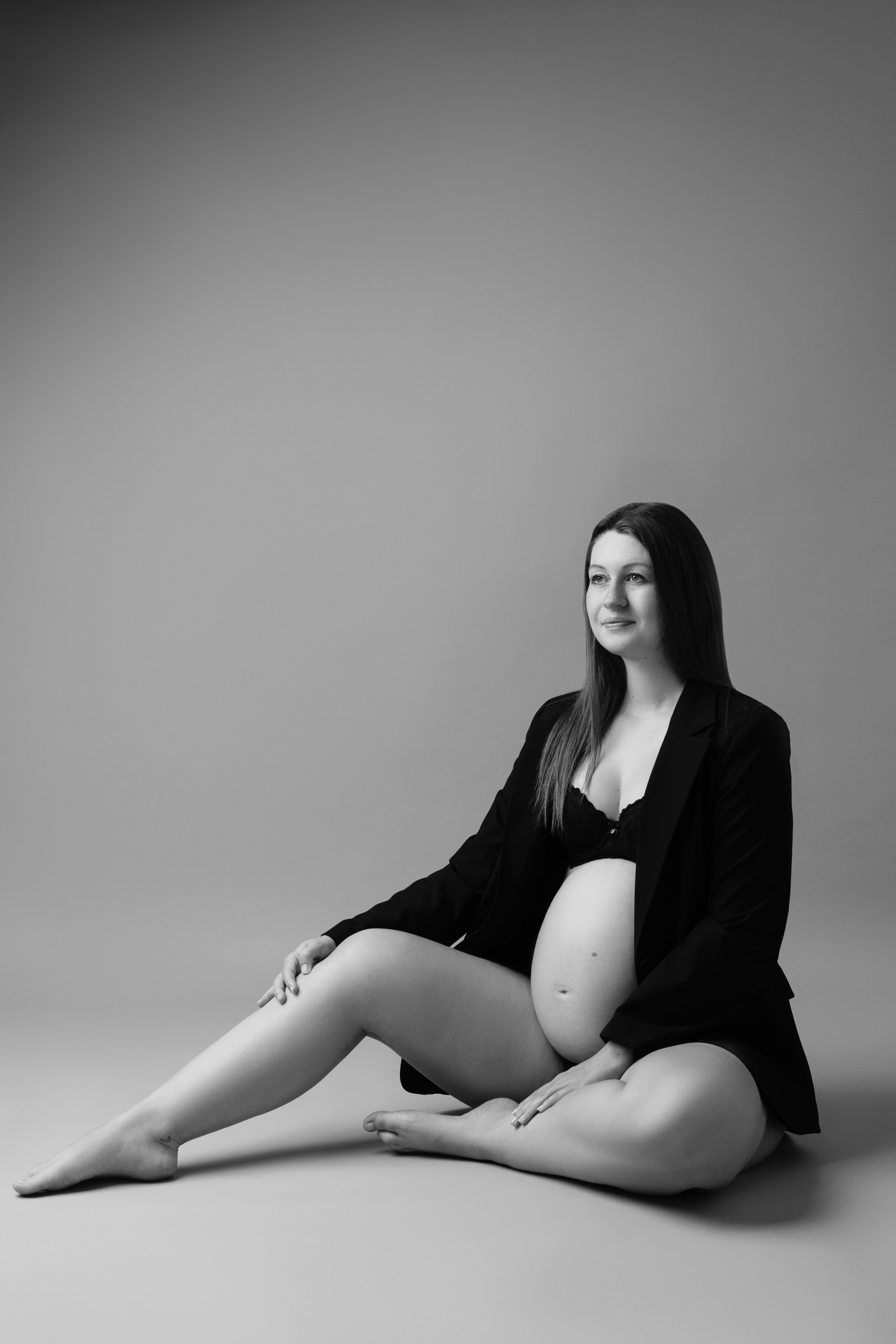 Babybauch Fotoshooting im Studio und on Location. Neugeborene, Baby Fotografin in Düren (NRW) - Vitalina Unruh