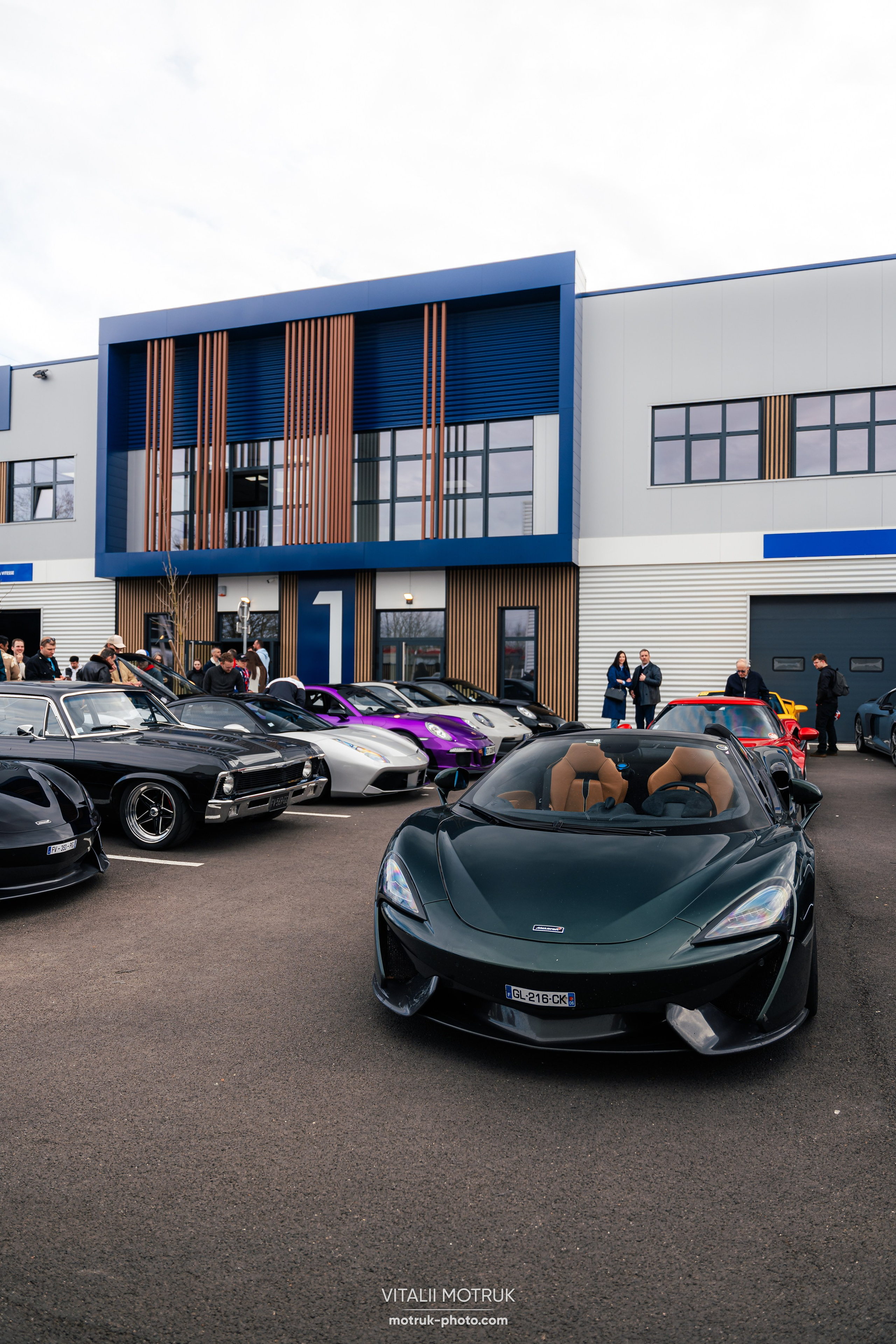 Cars and Coffee 9 mars — BEMA. Photographe de voitures à Paris — Vitalii Motruk