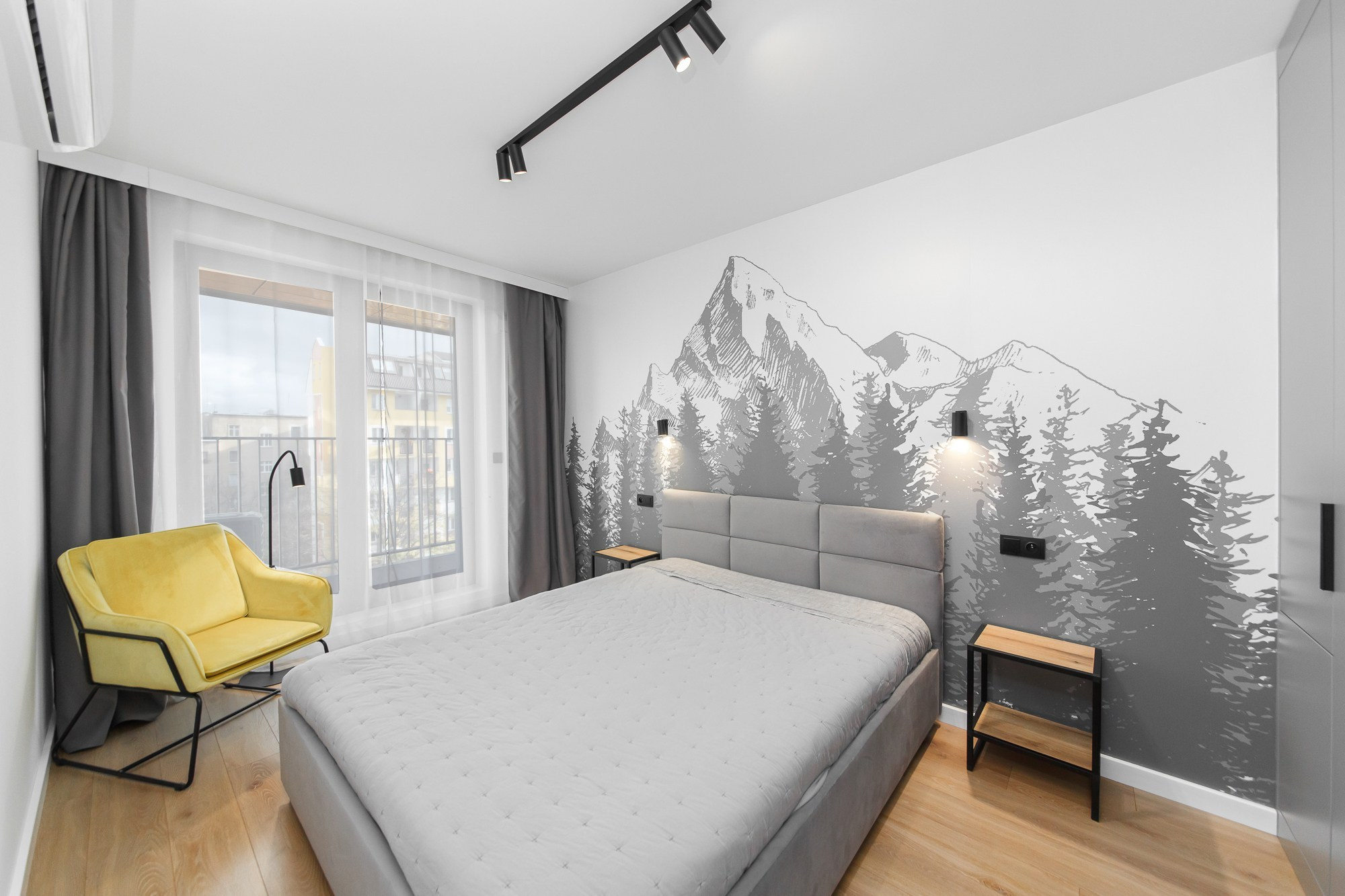 Fotografia nieruchomości, wnętrz, mieszkań, restauracji, biur i apartamentów. Wedding and portrait photographer in Poland Vitali Frozen