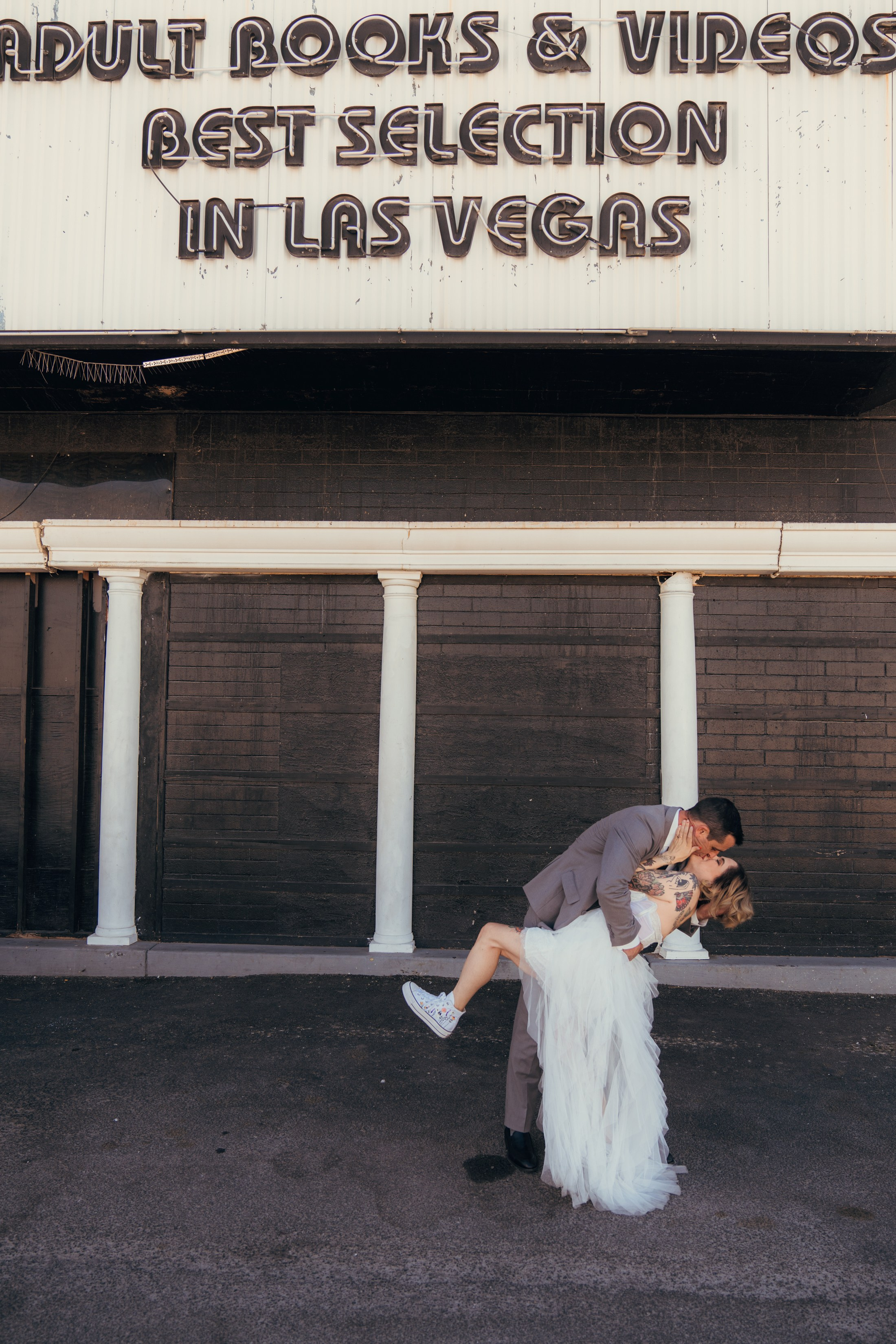 Dylan&Chanin. Wedding & elopement photographer Viktoriya Kravtsov. Las Vegas