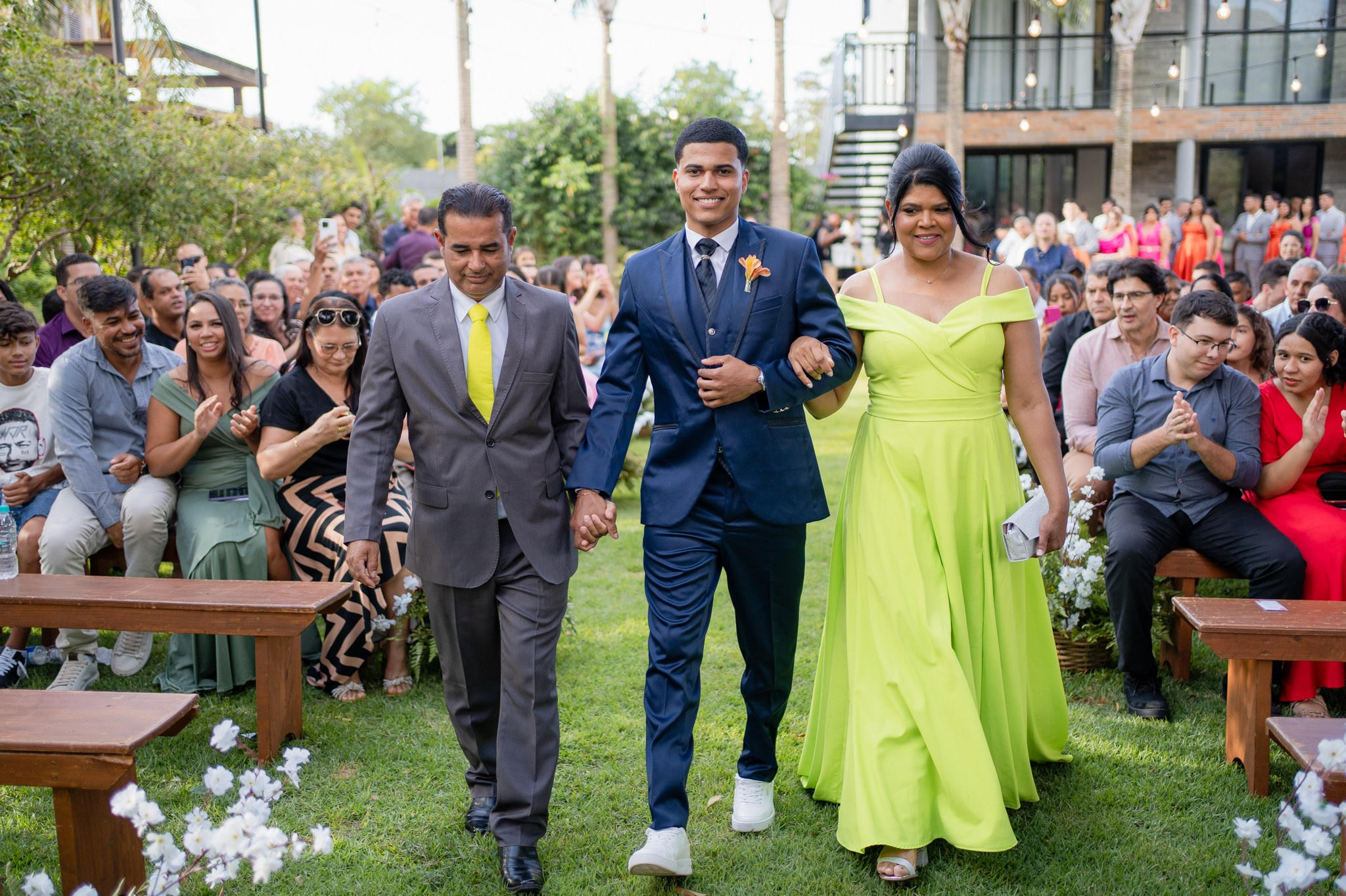 Larissa & Vinicius — Espaço Faveral / Aararaquara. Robson Colaço