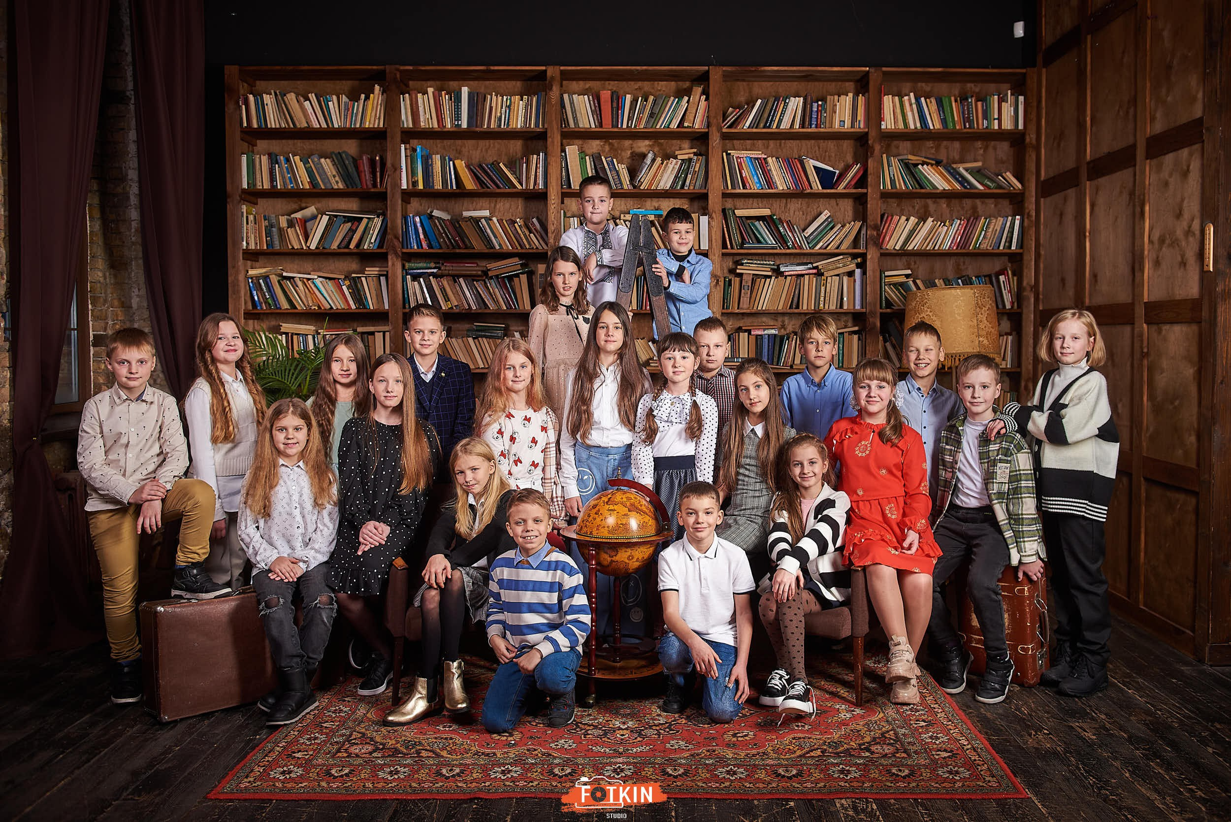 Випускні фотоальбоми для 4 класу Київ та область. Випускні альбоми фотокниги Київ та Дніпро