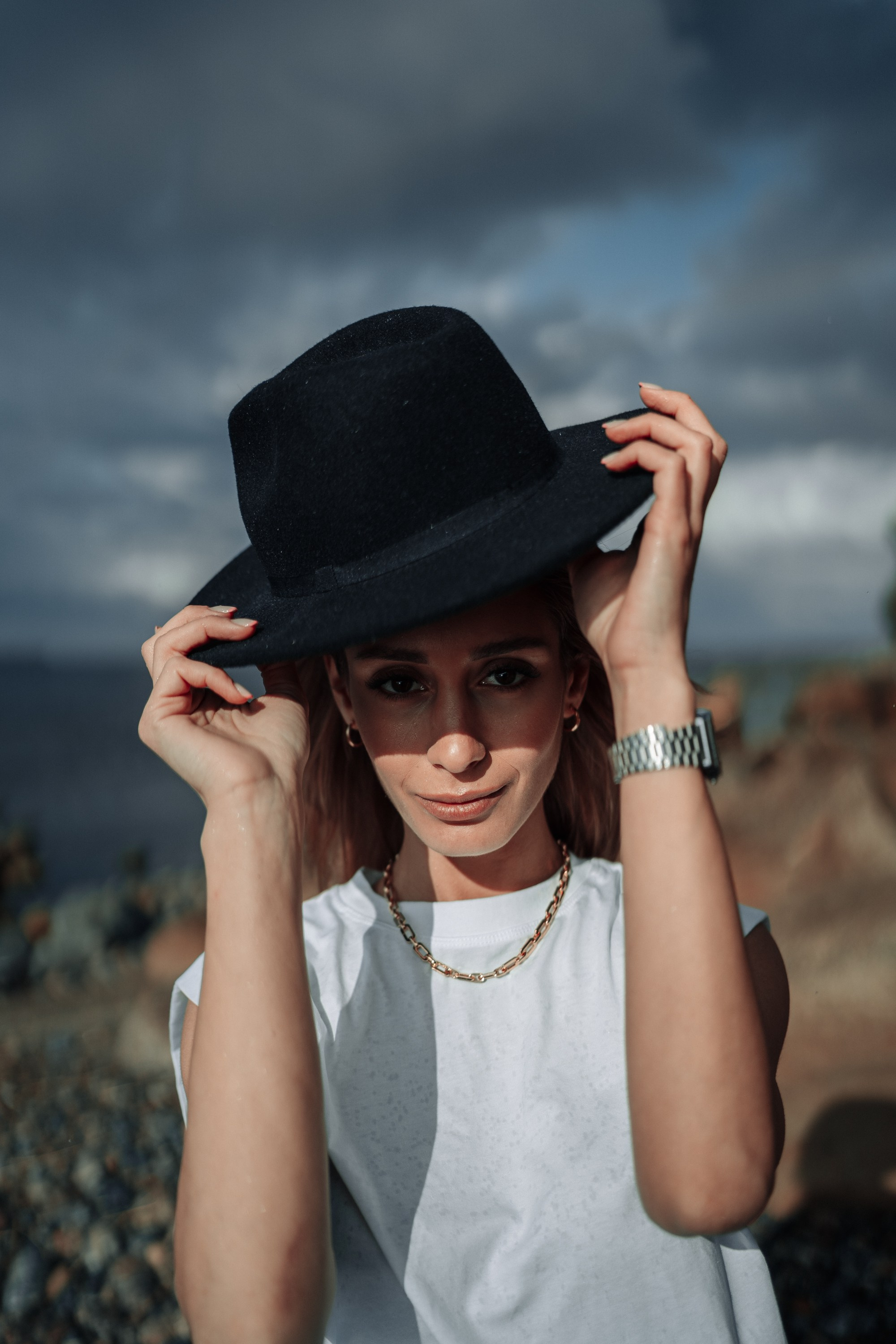 Hat, Coat, and Watch. Couple and Family Photographer in Tallinn, Sasha Kaloshin